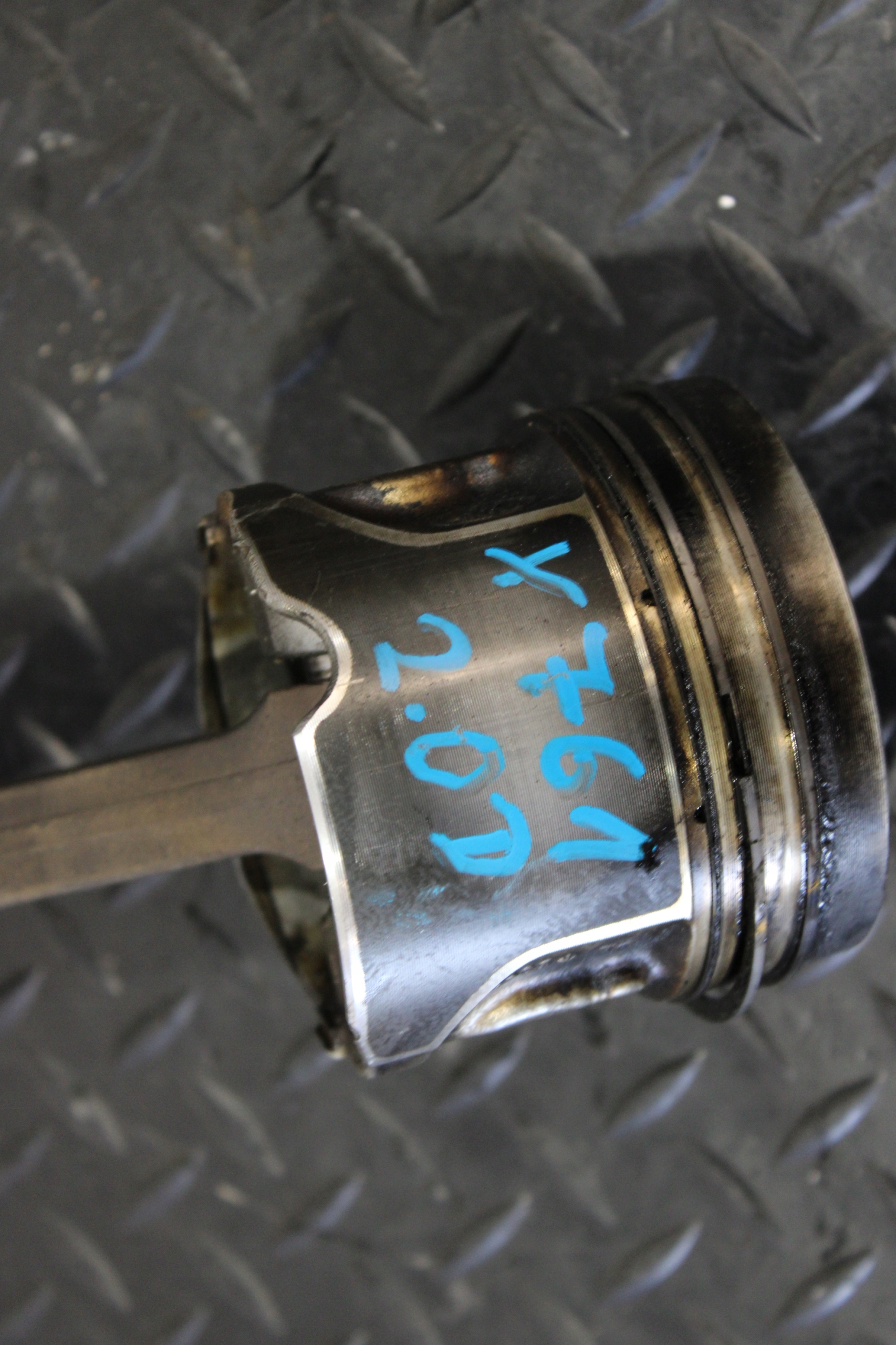 piston connecting rod JAGUAR F-PACE X761 204DTH