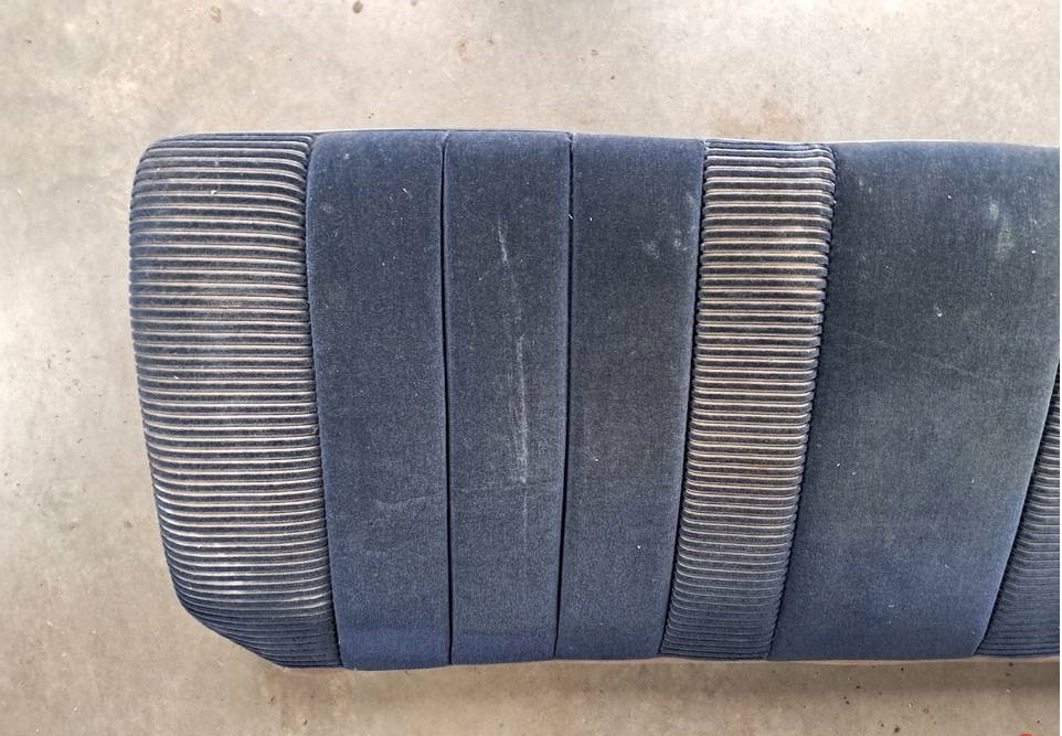 DOL KANAPY hinten MERCEDES 107 SLC 1079200046
