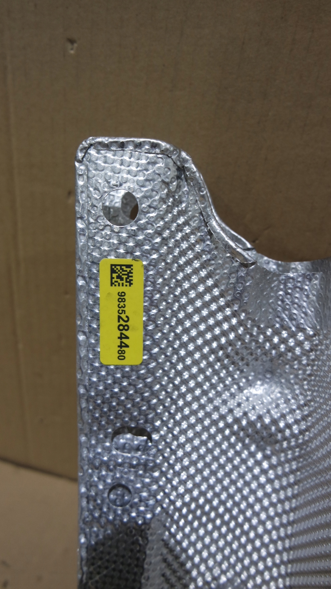 OSŁONA TERMICZNA TŁUMIKA DS7 CROSSBACK LIFT 2023R. 9835284480 Typ samochodu Samochody osobowe