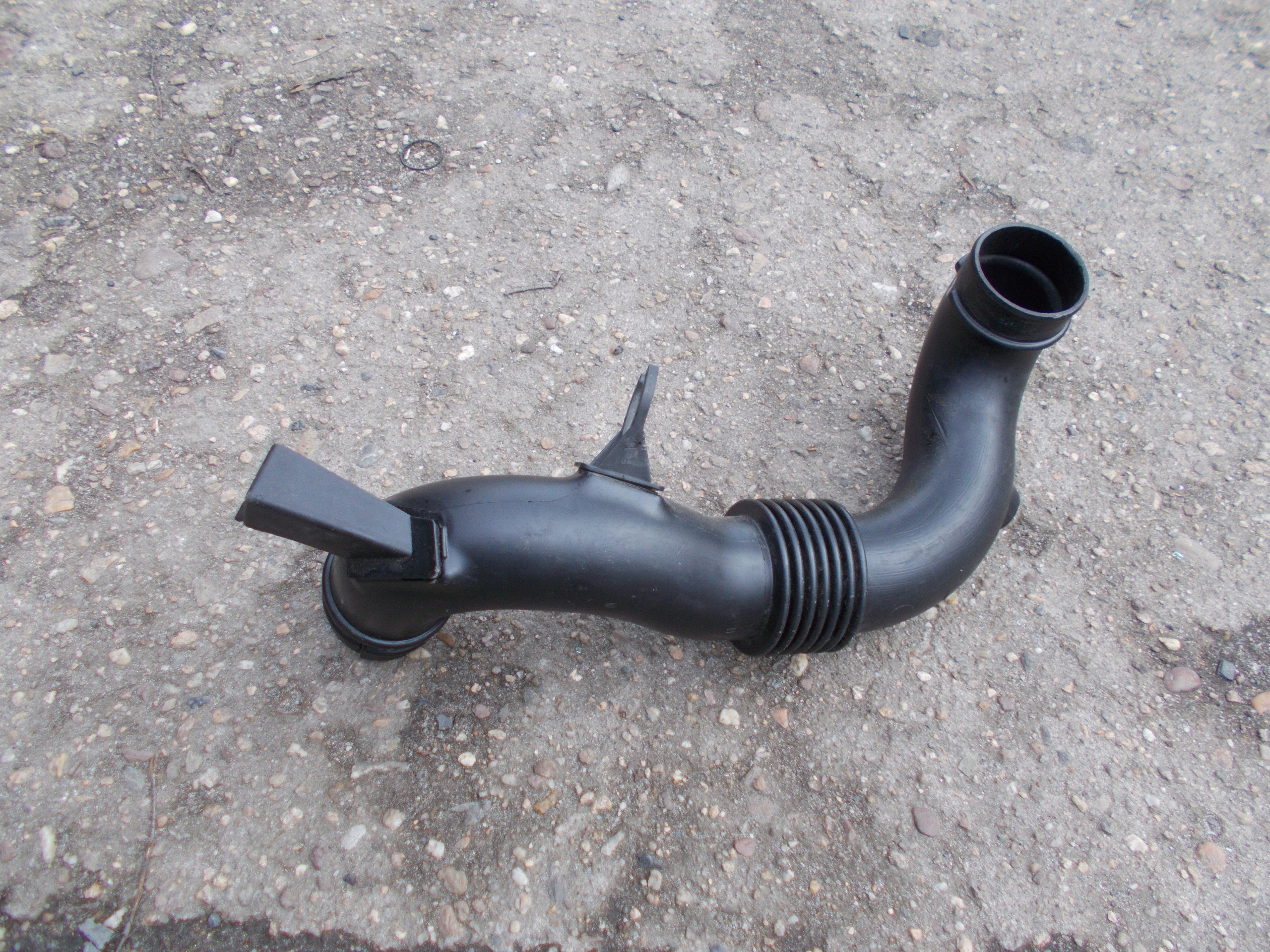 RENAULT MASTER III LIFT 2,3DCI rohr luft DOLOT 165550972R