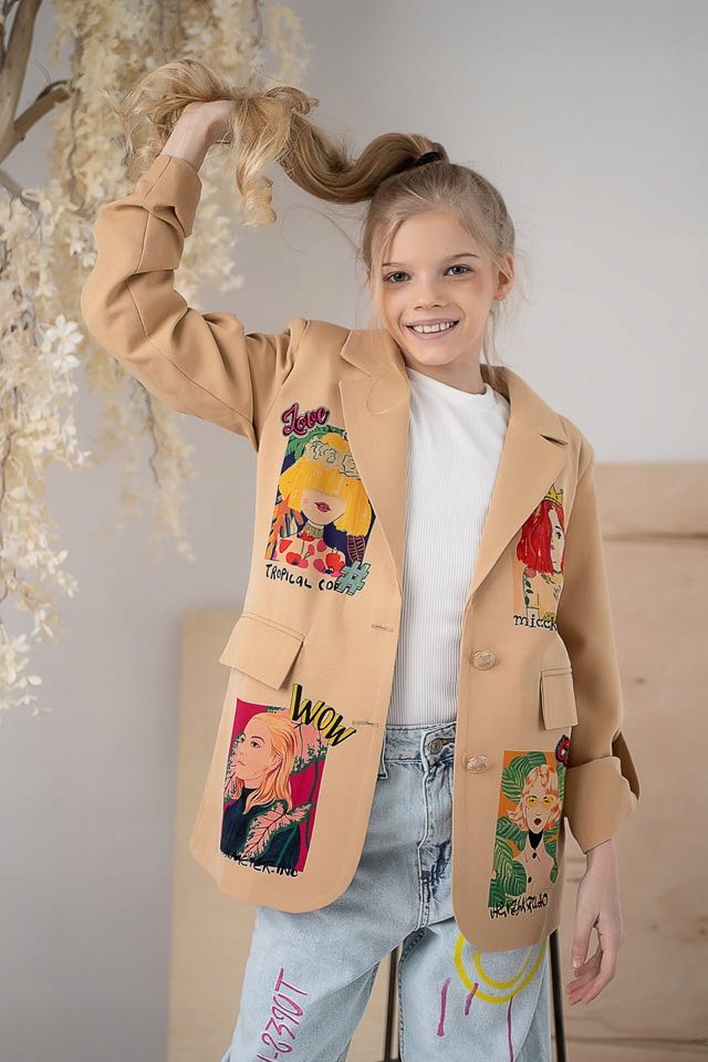 Marynarka żakiet dla dziewczynki beż latte oversize luźny z aplikacjąmi 152 Kolor brązowy