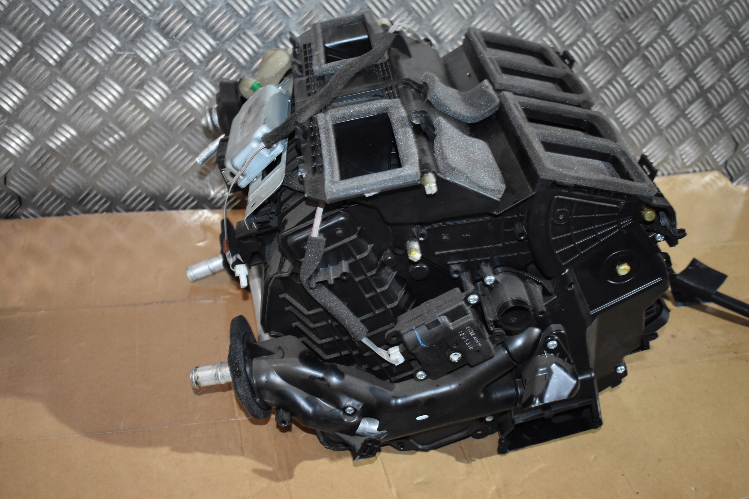 радиатор отопителя nissan R35 1