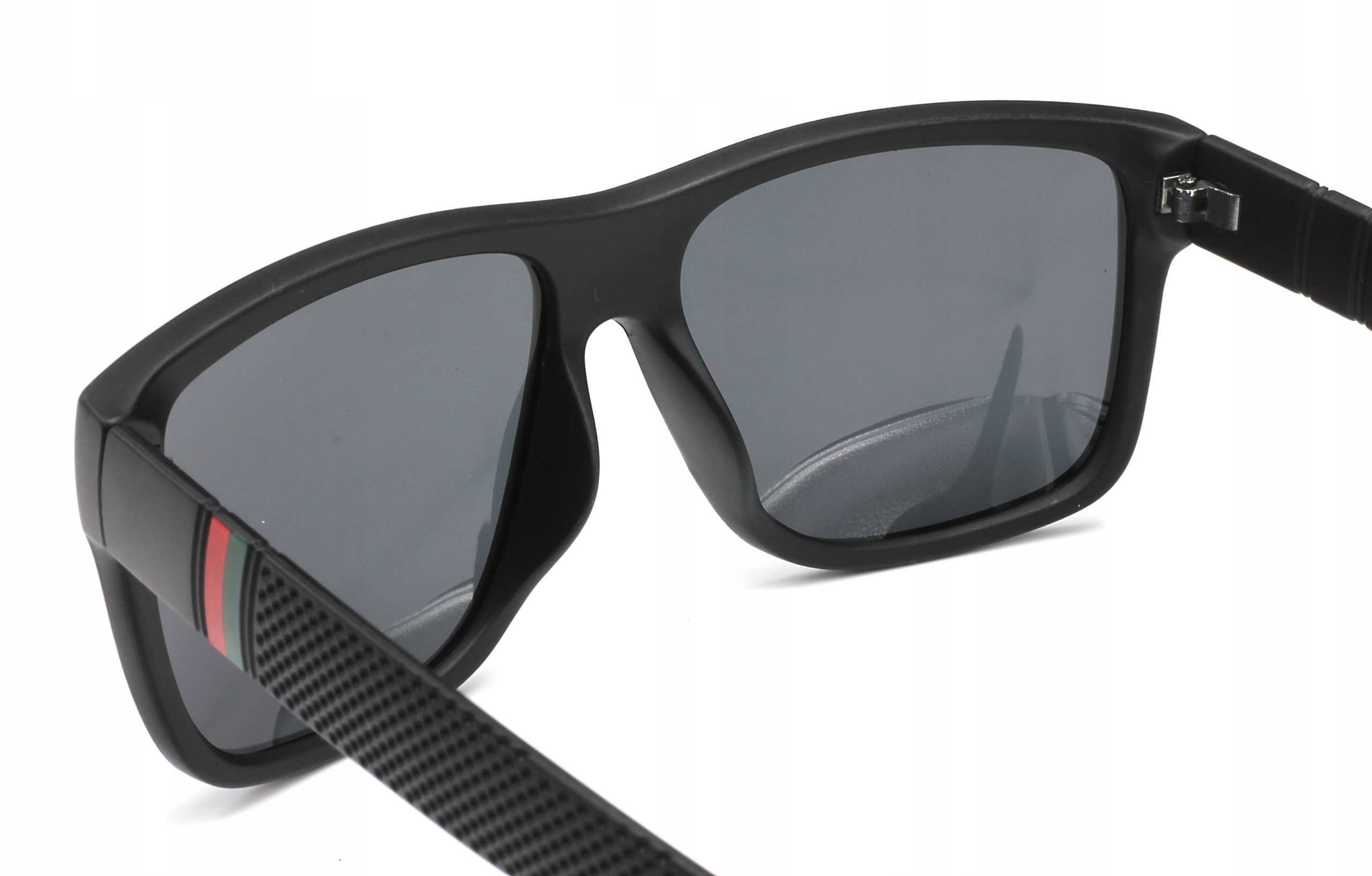 OKULARY PRZECIWSŁONECZNE MĘSKIE UV POLARYZACYJNE Materiał oprawki plastik