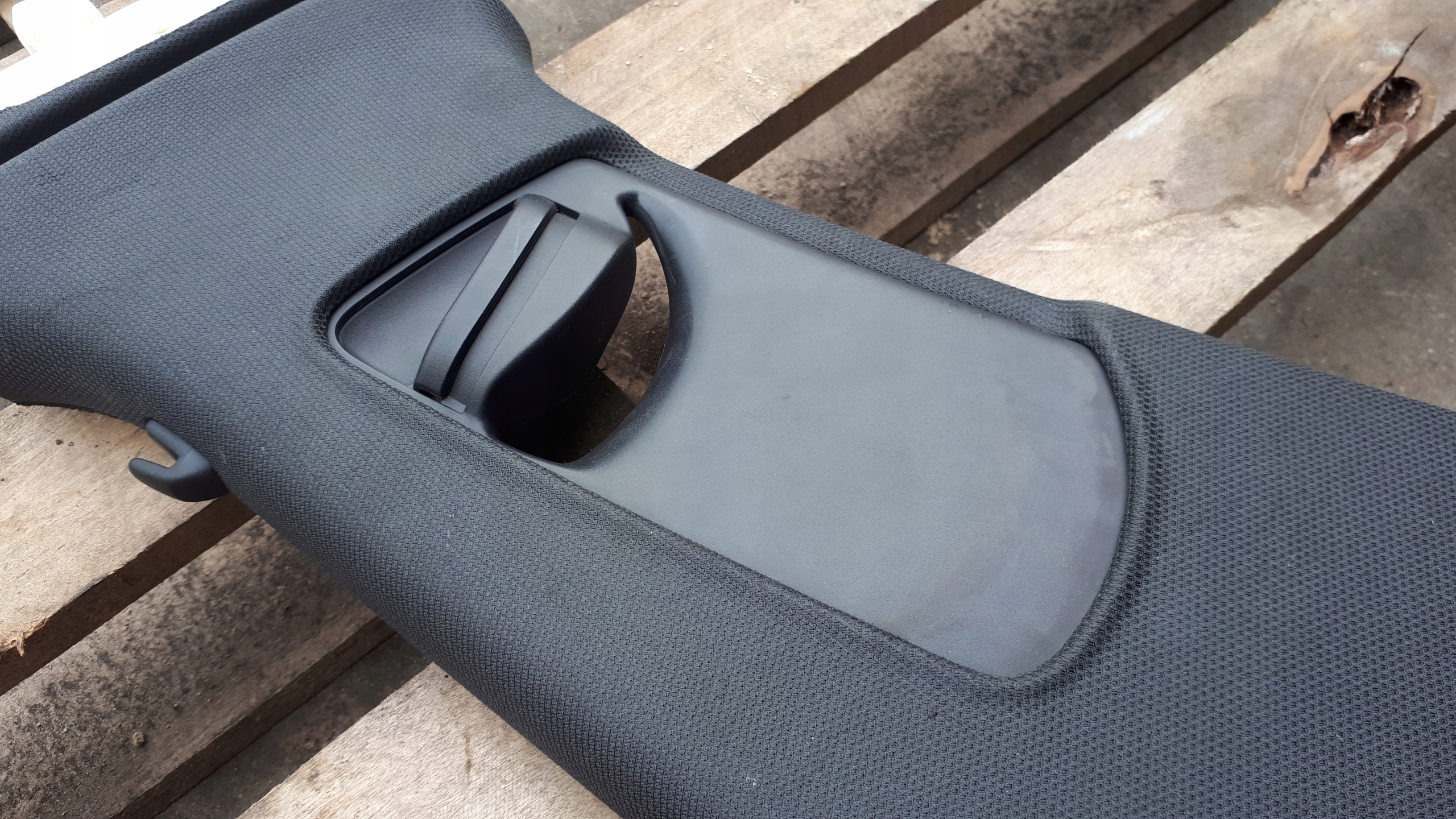 A4 B8 S4 cover supports SLUPKA B S LINE left front 8K0867281B