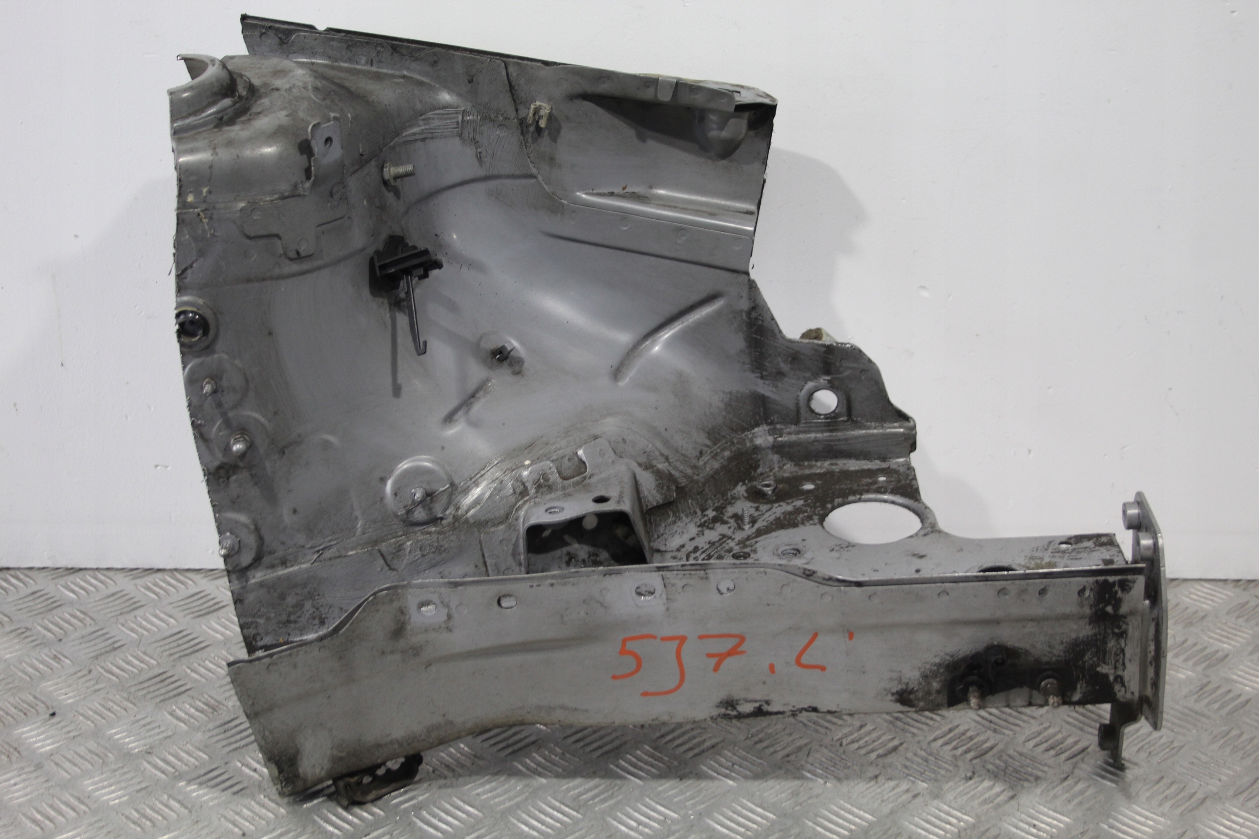 ЧЕТВЕРТИНА ЛОНЖЕРОН ЛІВА ШКОДА ROOMSTER РЕСТАЙЛІНГj7