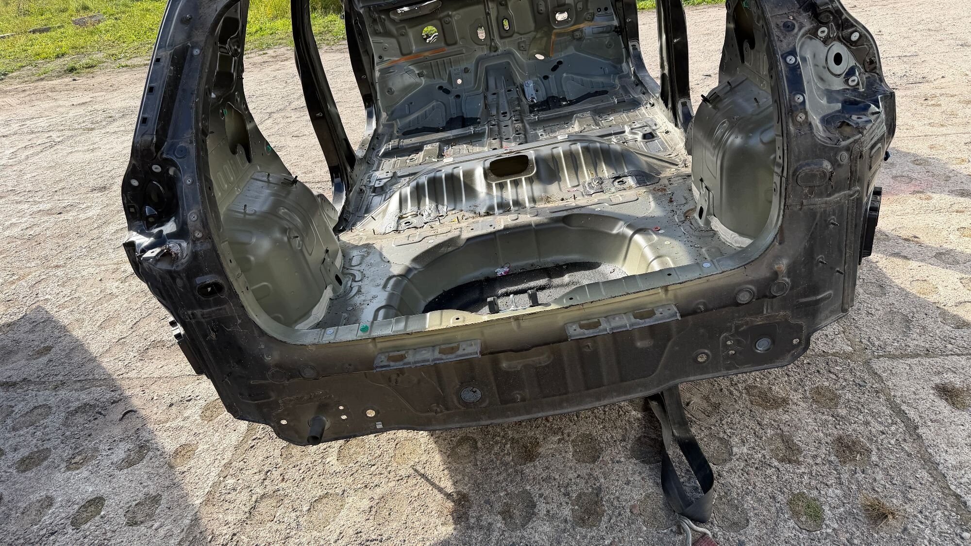KIA NIRO EV rear panel floor boot sump 16-22 ABP