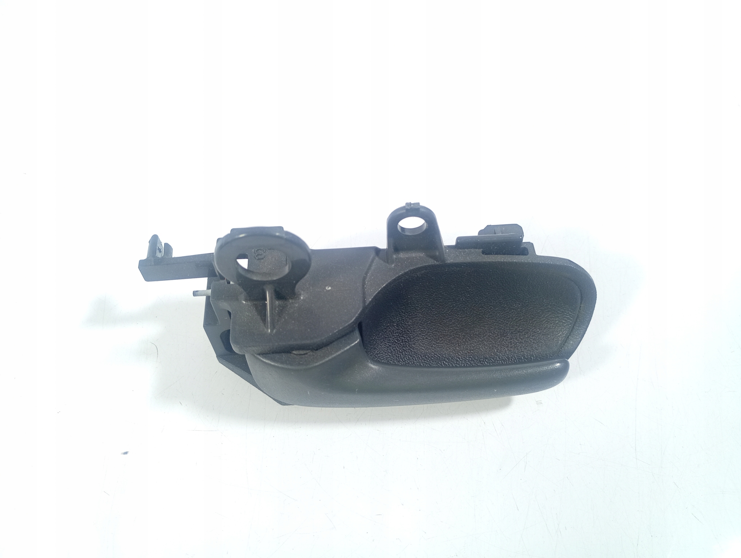 Toyota Yaris and 1 99-05 handle left inner