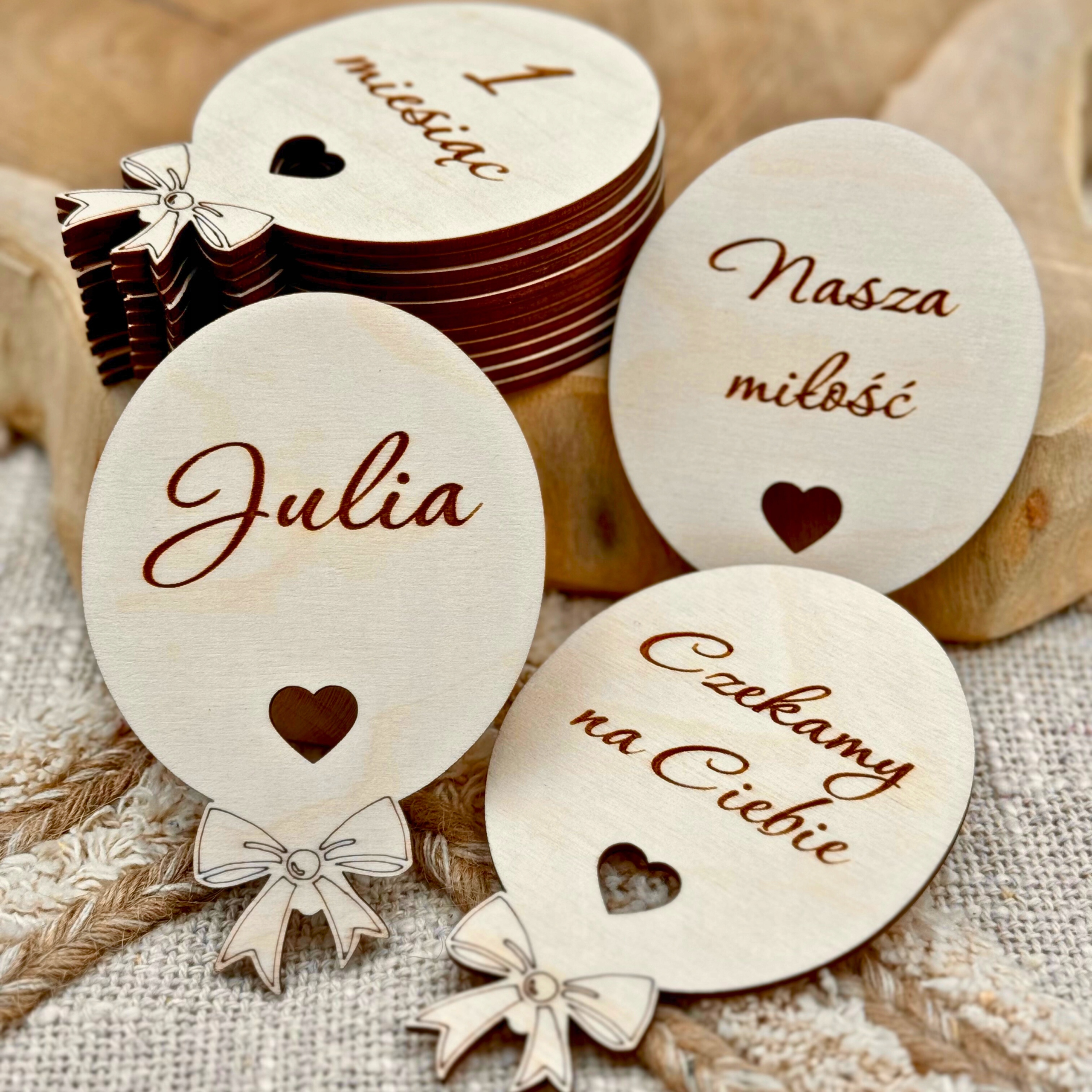 Drewniana TABLICZKA KARTA do Zdjęć Dziecka Ciąża DOWOLNY GRAWER Baloniki Kod producenta DECORLUX