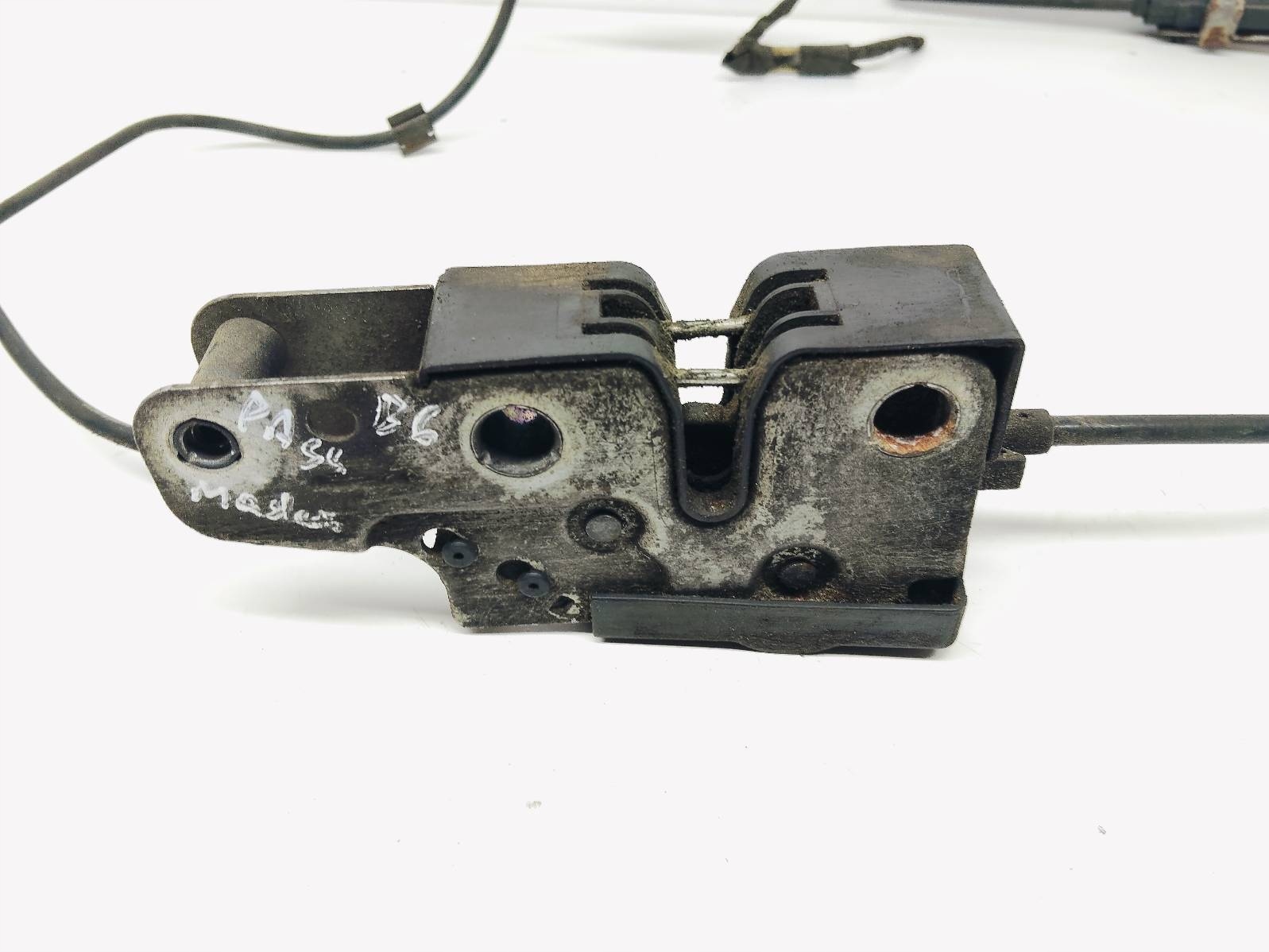bonnet latch lock Volkswagen Passat B6 2.0 TDI 07r 2 Pin