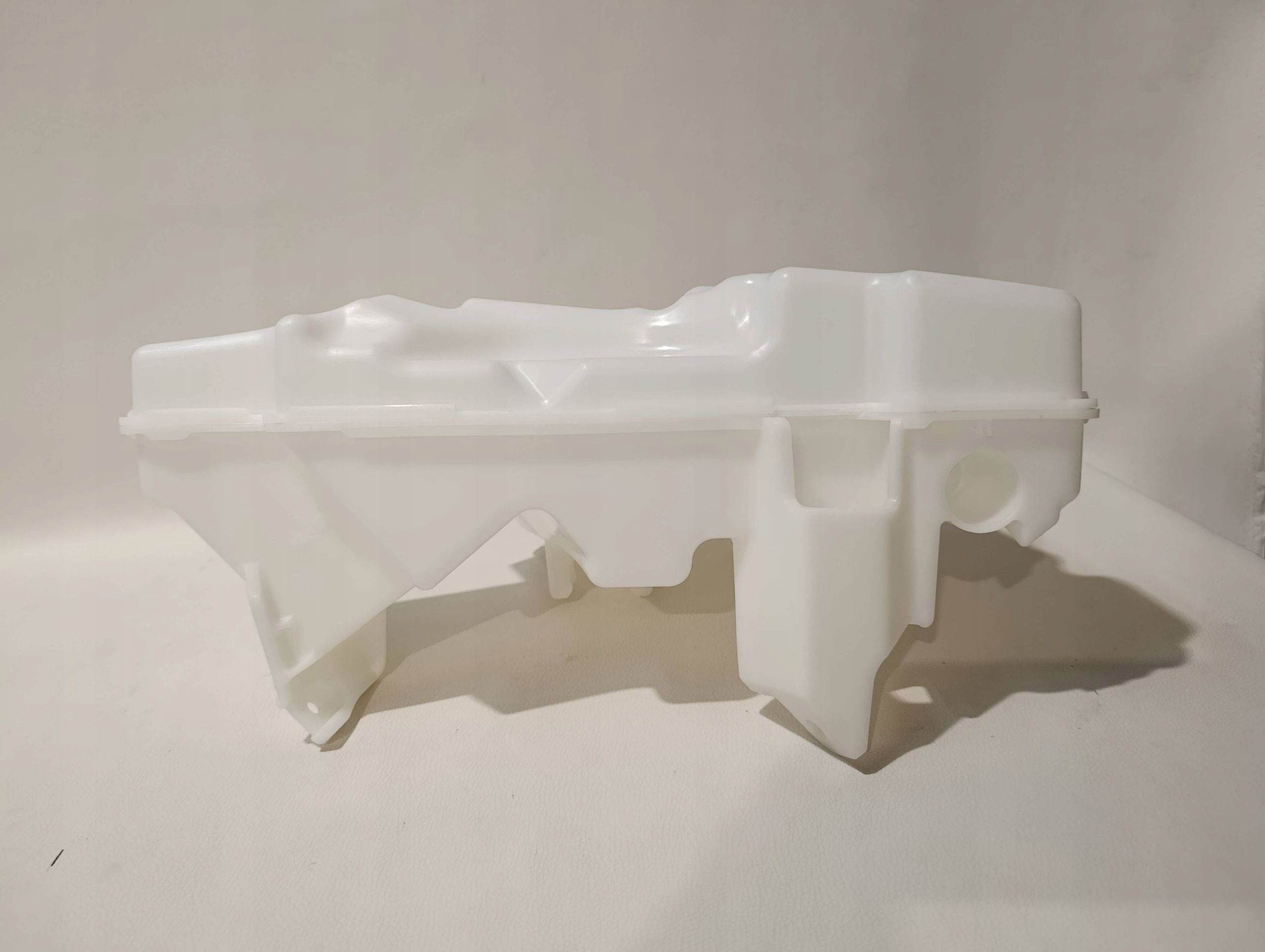бачок омывателя Range Rover Evoque L538 BJ32-17B613-B