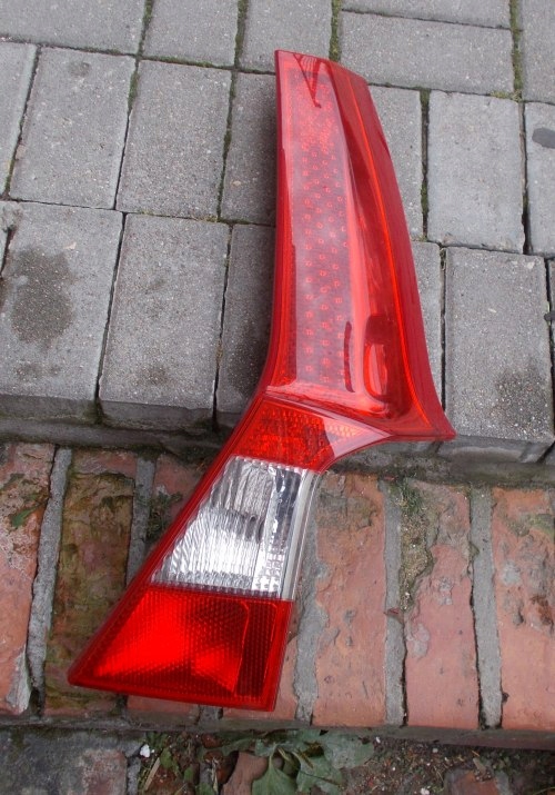 LAMPA BOCZNA GÓRNA PRAWA TYLNA V70 III XC70 III