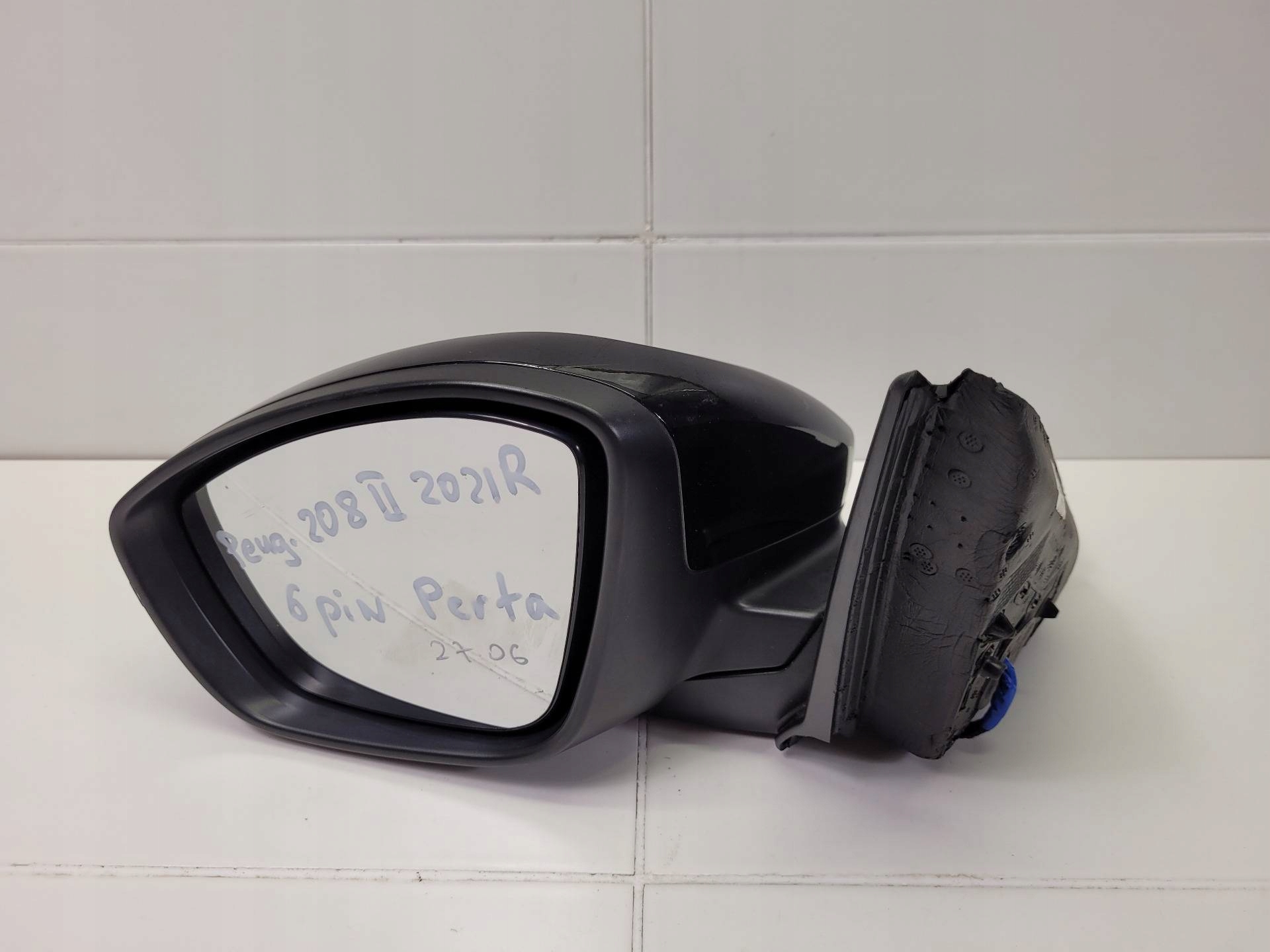 mirror exterior left side Peugeot 208 2 2021 04 18180