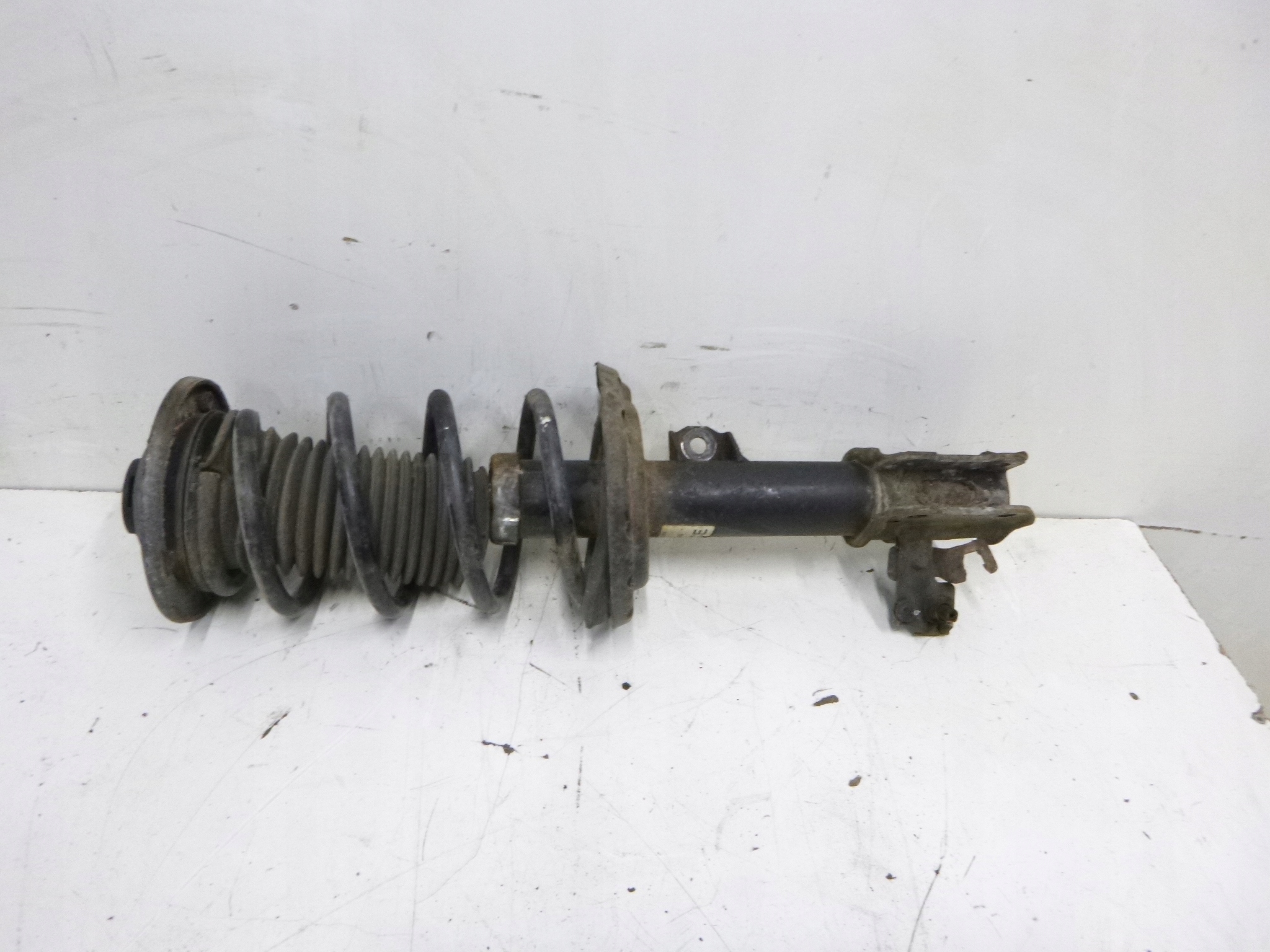 shock absorber front left Opel Signum Vectra C 2.2 2004r.