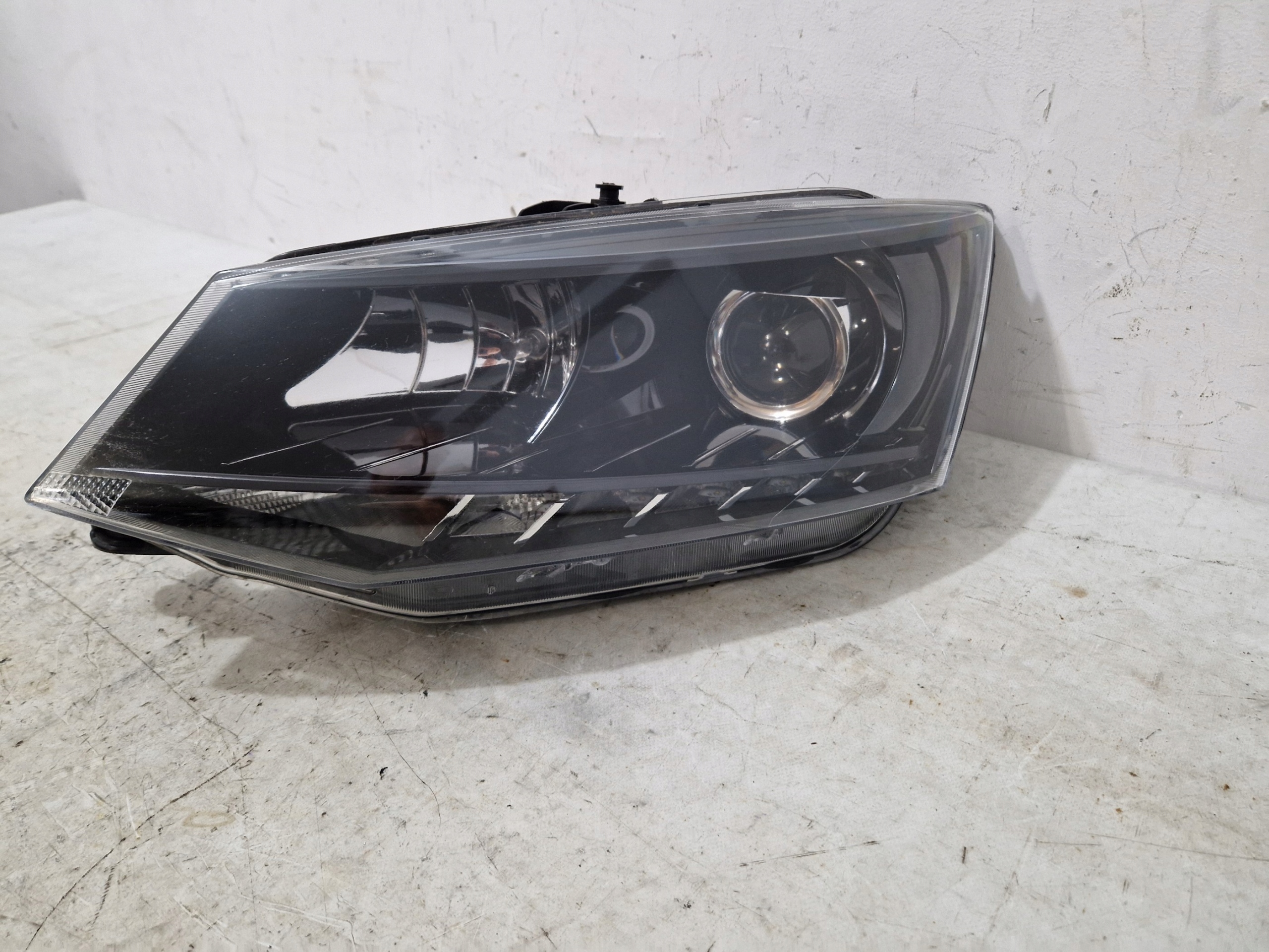 SKODA FABIA 3 III 6V 14- light front front left lens LED 6V1941015B