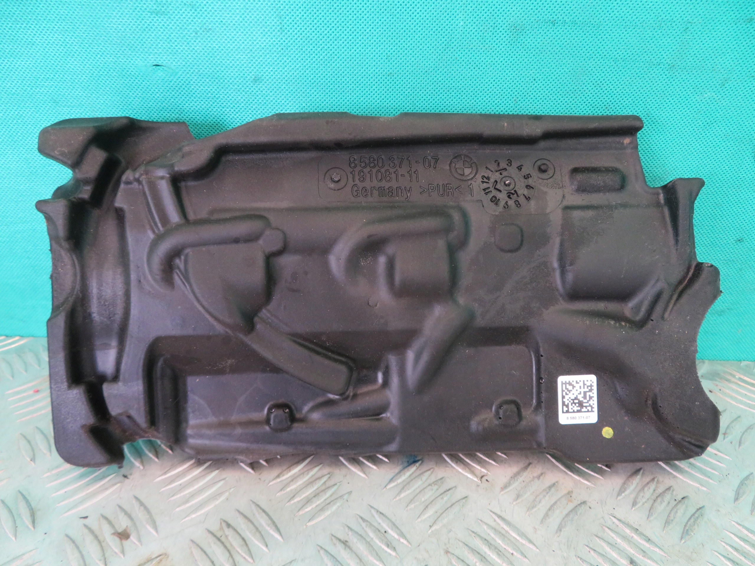8580371 8 - Пена капота двигателя BMW F40 116d 1.5 D 22R