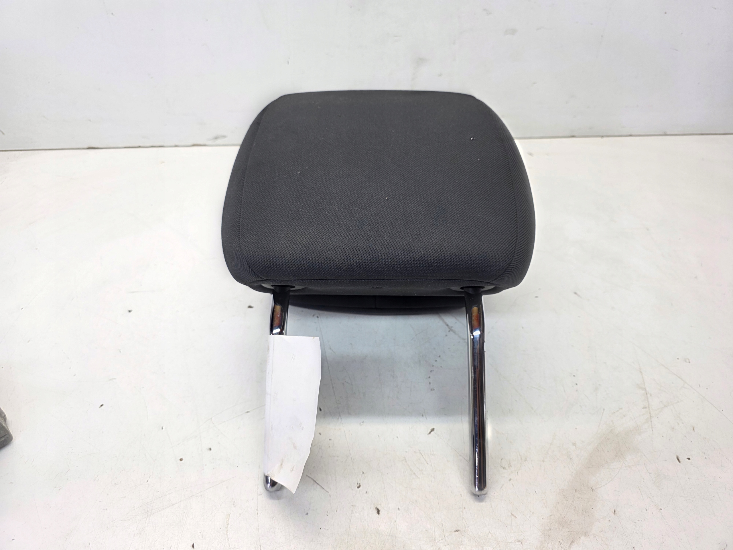 rest seat right or left front VOLKSWAGEN TIGUAN 5N adjustable