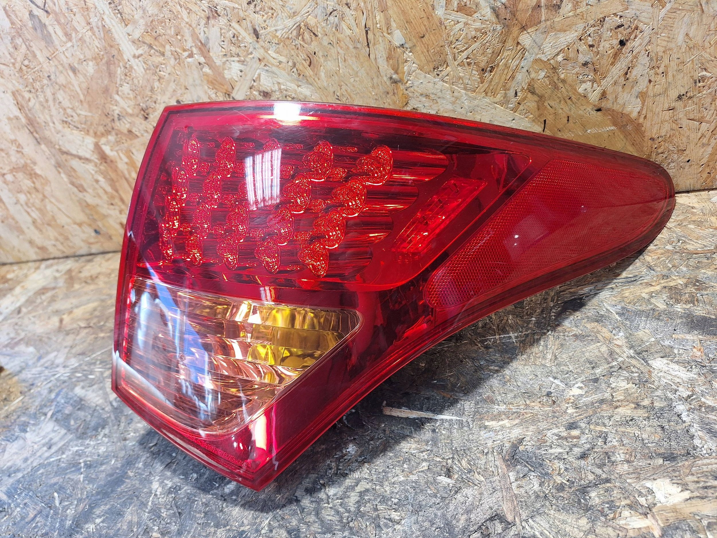 LAMPA TYŁ PRAWA HYUNDAI IX55 LED 08-12 9240-3J1