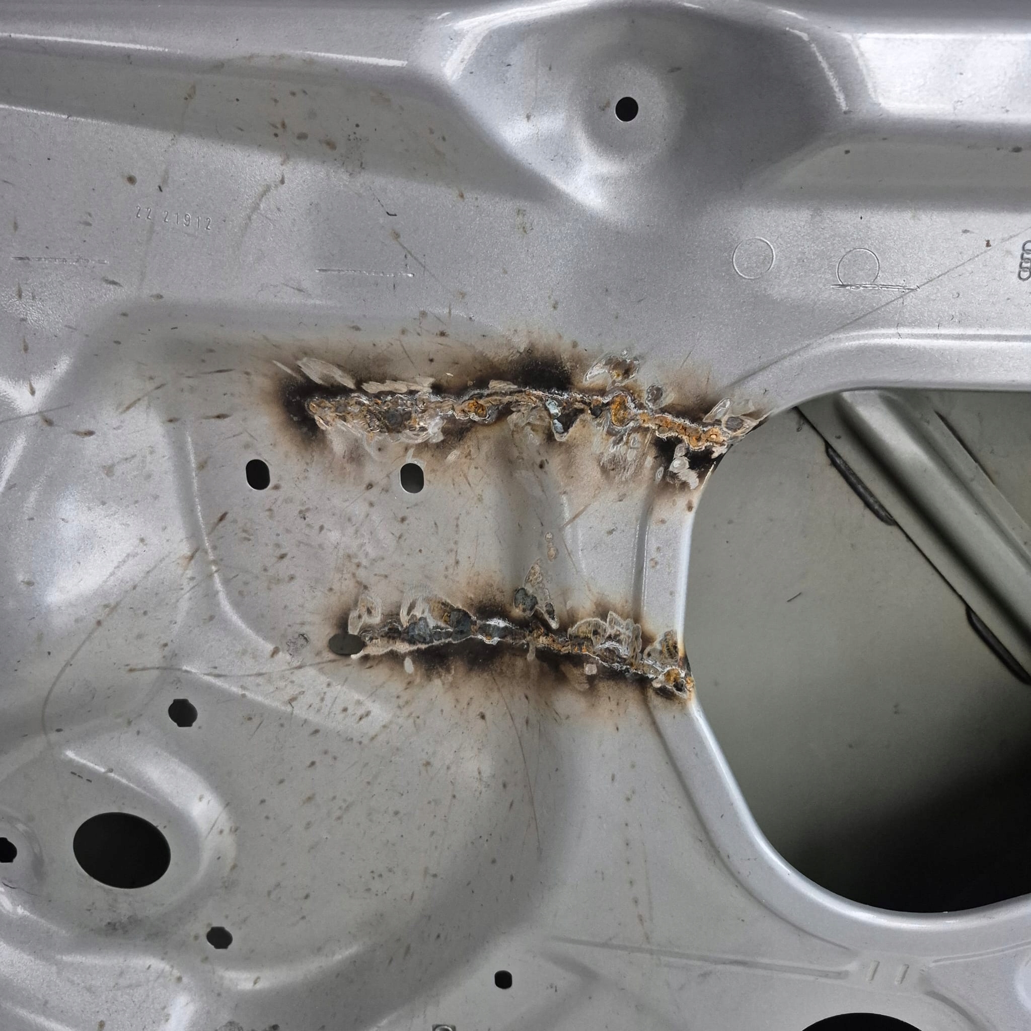AUDI Q2 81A 16- door right rear part rear.