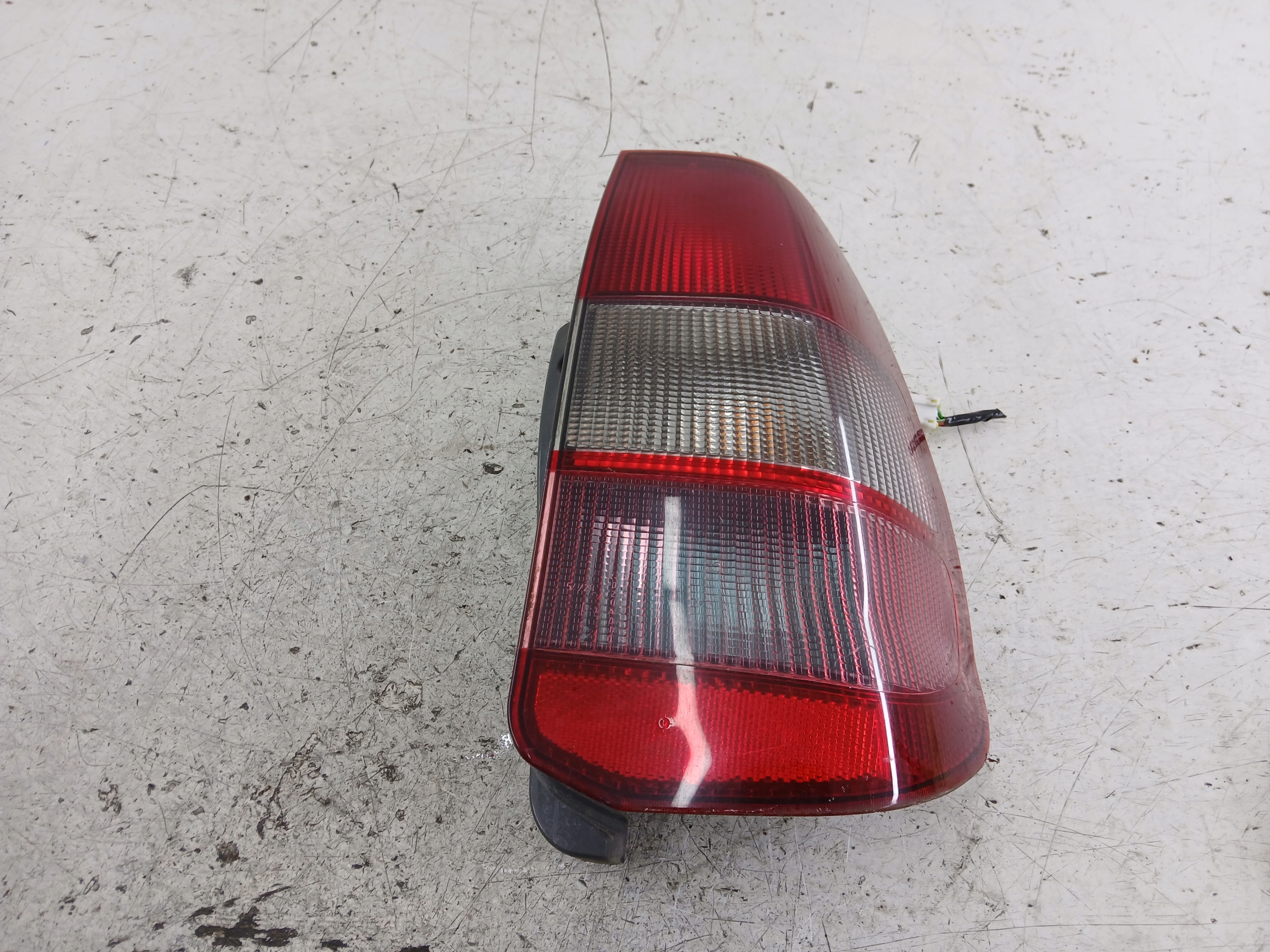 MITSUBISHI SPACE STAR and light right rear part
