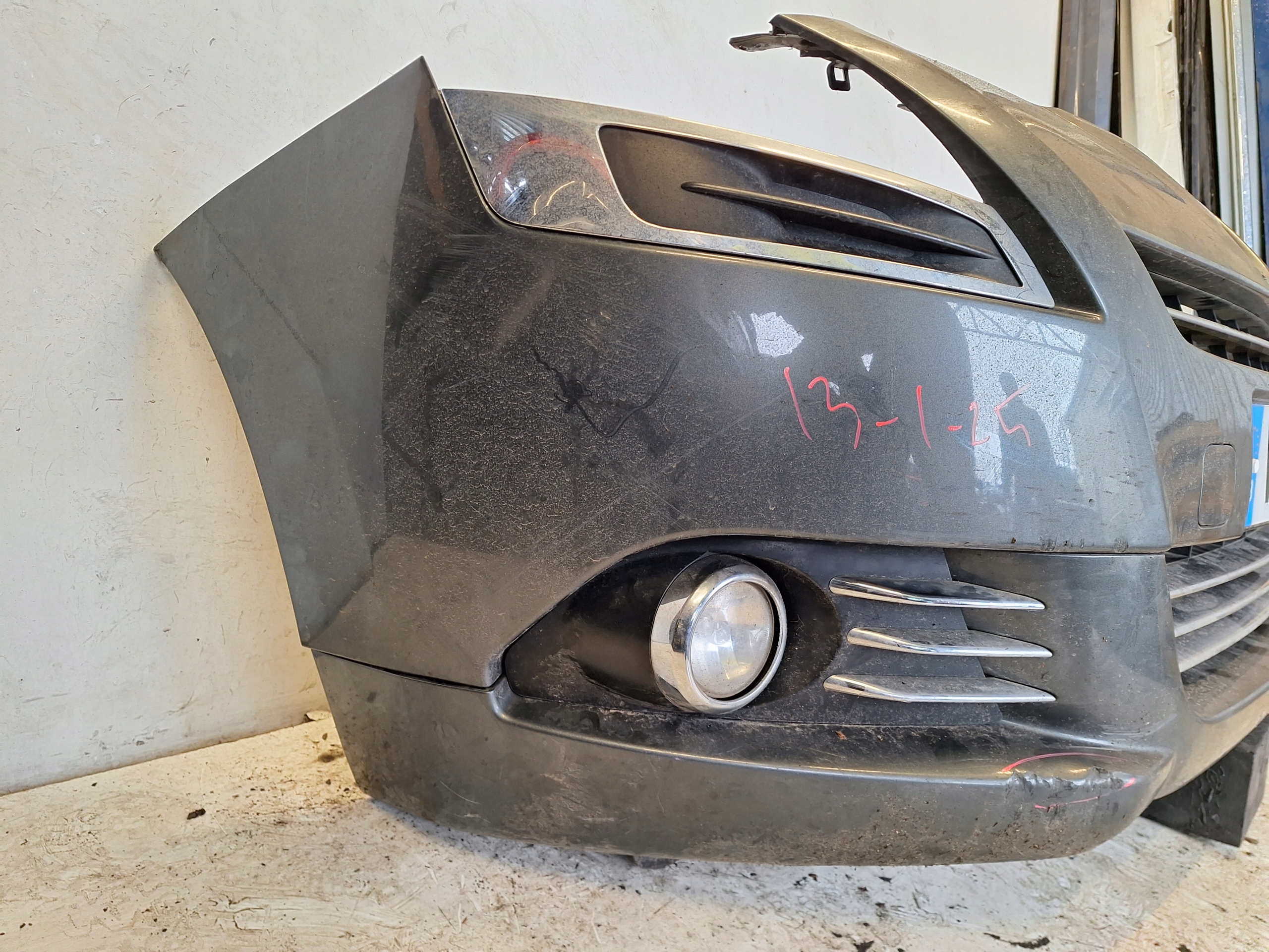 PEUGEOT 5008 T87 08-13 bumper + CHROM