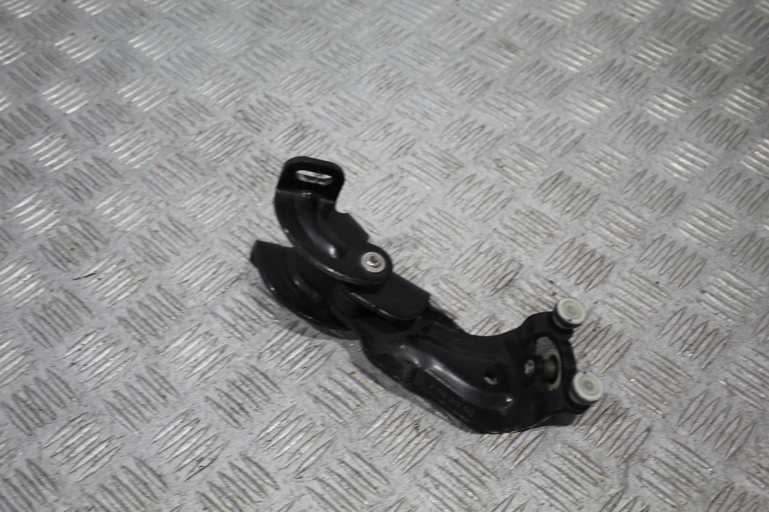 roll door left rear part VW SHARAN II 7N0 7N