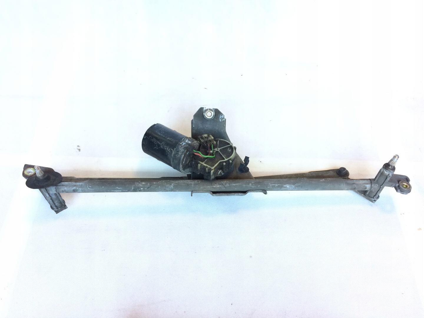 mechanism engine of wipers VW GOLF III front 390246151 BOSCH