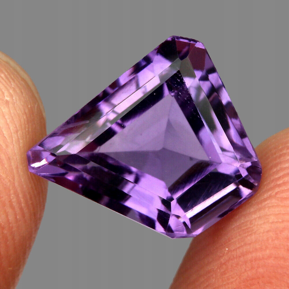 Přírodní kámen ametyst 7.05ct Vvs