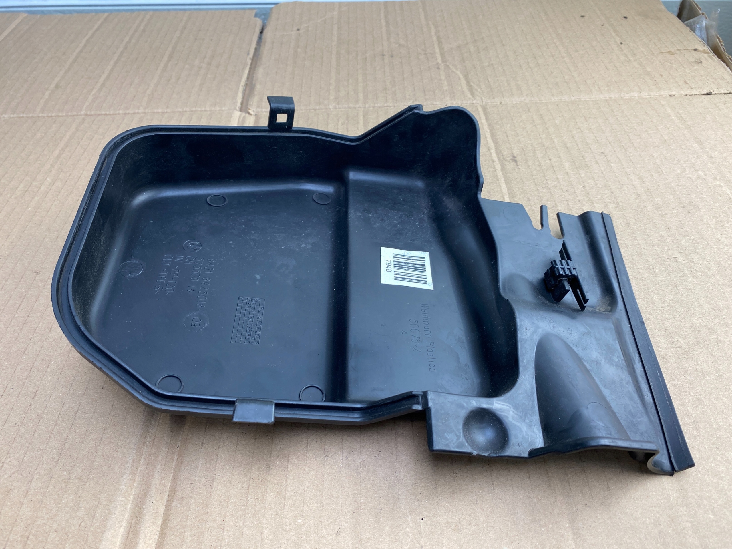 BMW E81 E82 E84 E87 E90 E91 E92 E93 OSŁONA PODSZYBIA PRAWA Producent części BMW OE