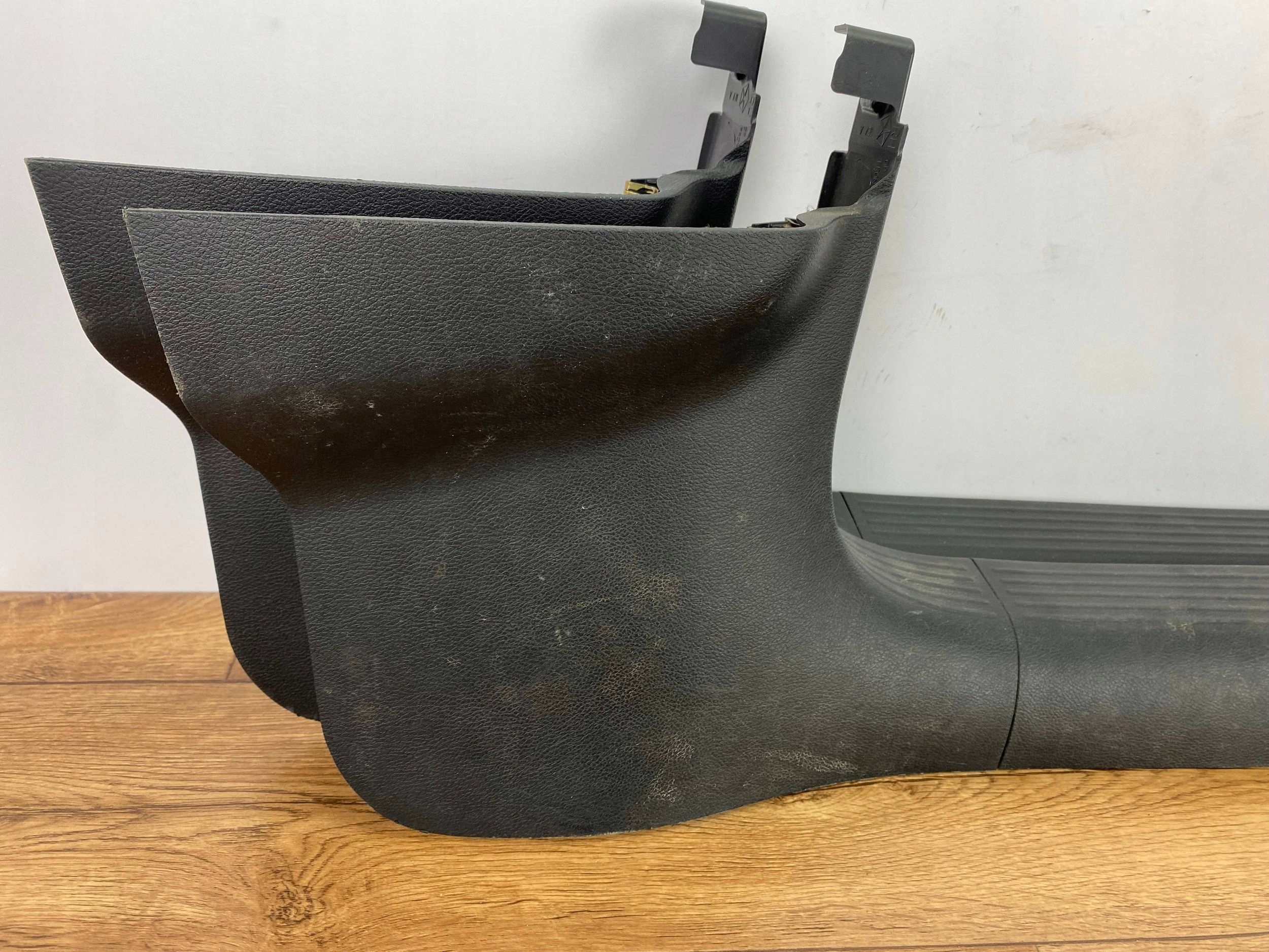 cap threshold door przednich Dodge Challenger 2015+