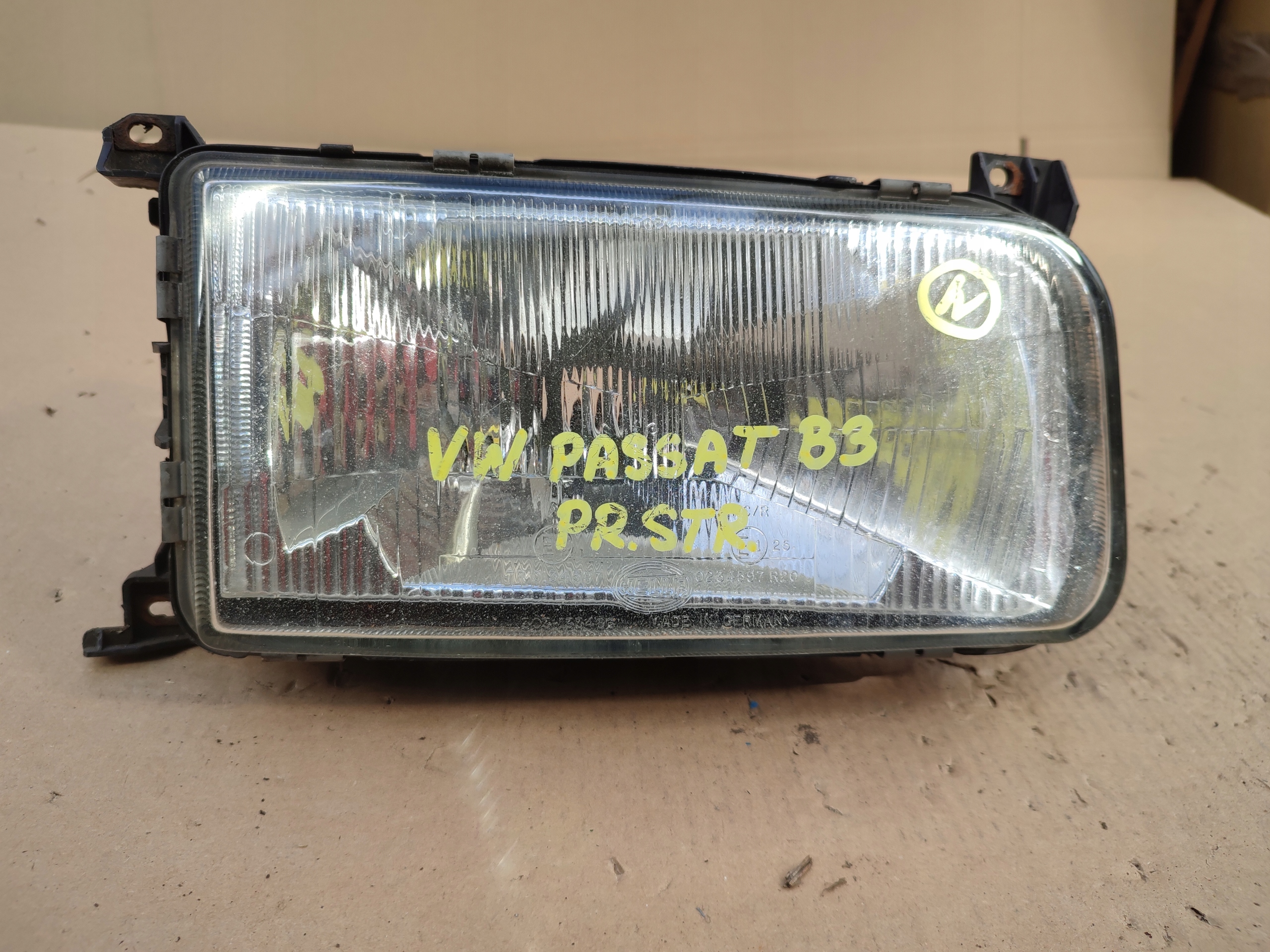 light right front right front Volkswagen passat B3