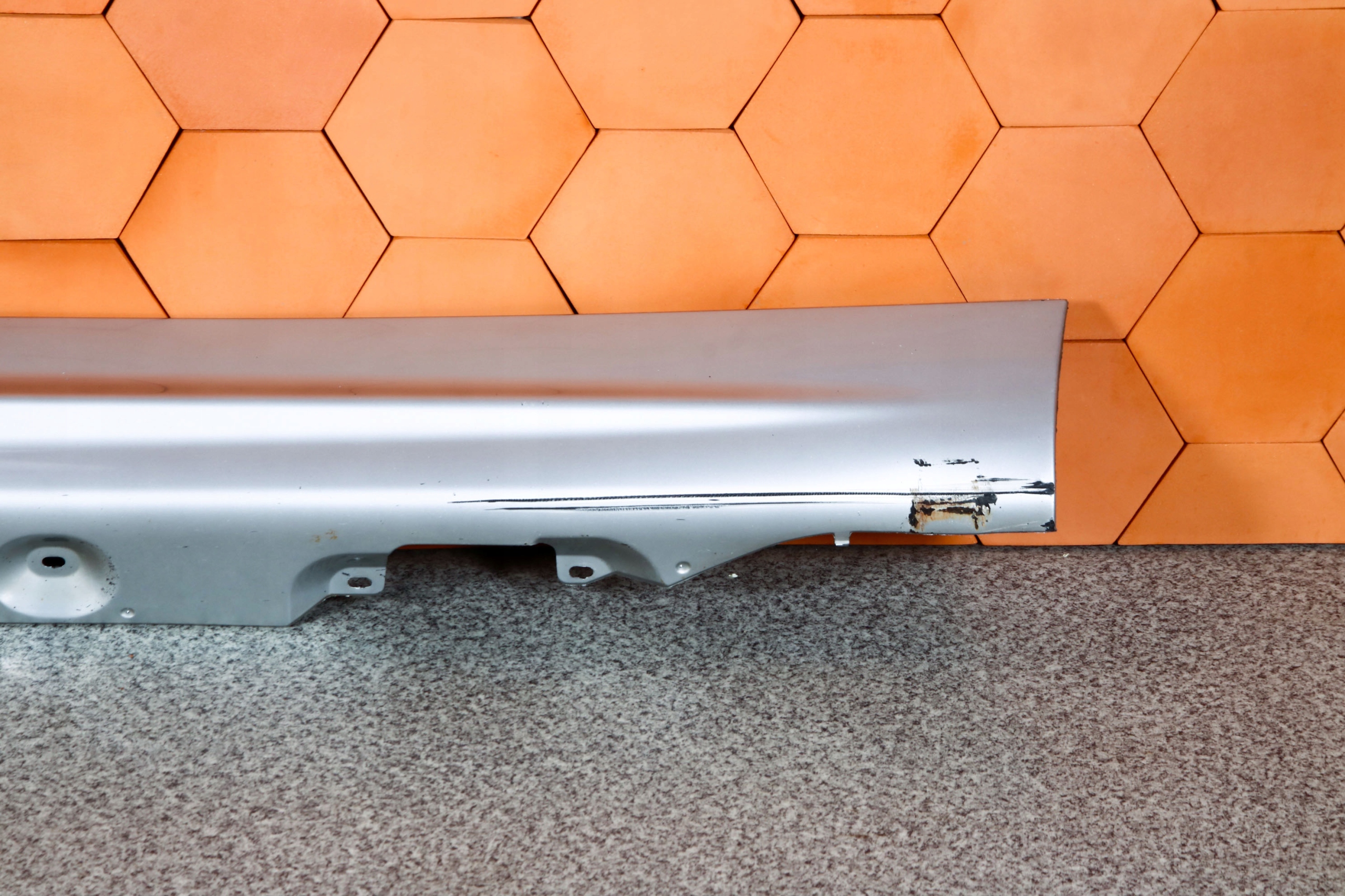 BMW E46 sedan KOMBI moulding threshold left 8209755