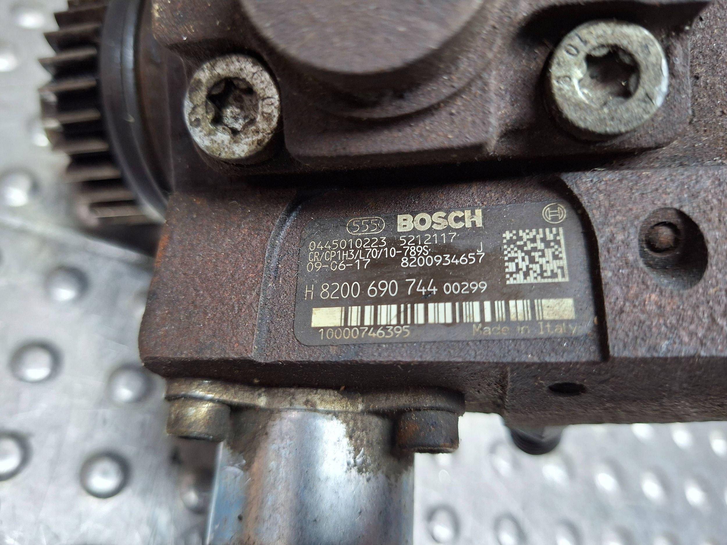 Einspritzpumpe BOSCH 0445010223 RENAULT LAGUNA III 2.0 DCI 2007