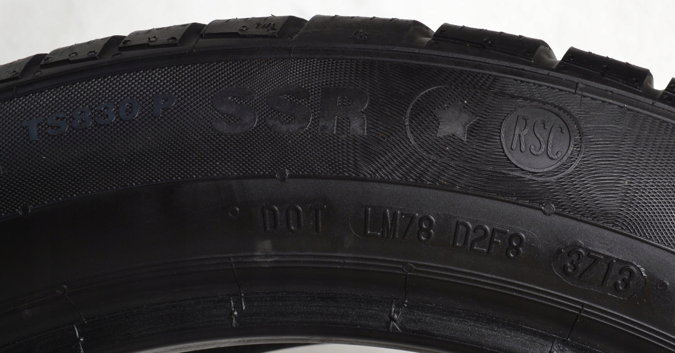 Continental ContiWinterContact TS 830 P 225/50/18 Model ContiWinterContact TS 830 P