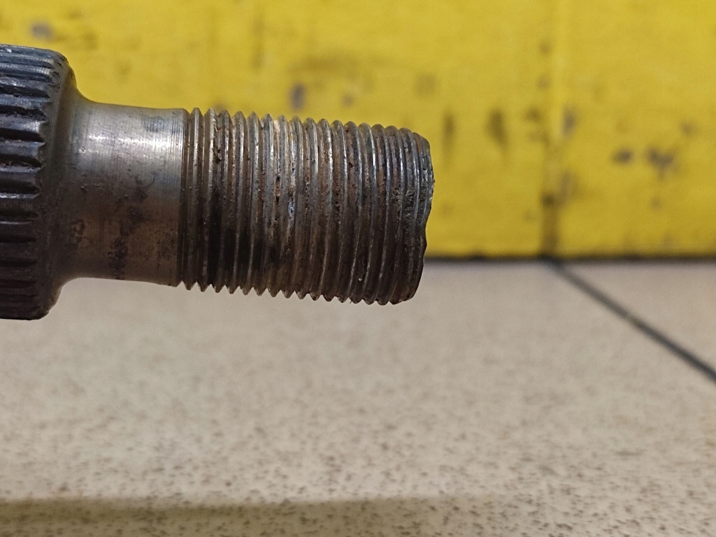 VW GOLF IV 1.6 semi-axis NAPEDOWA right