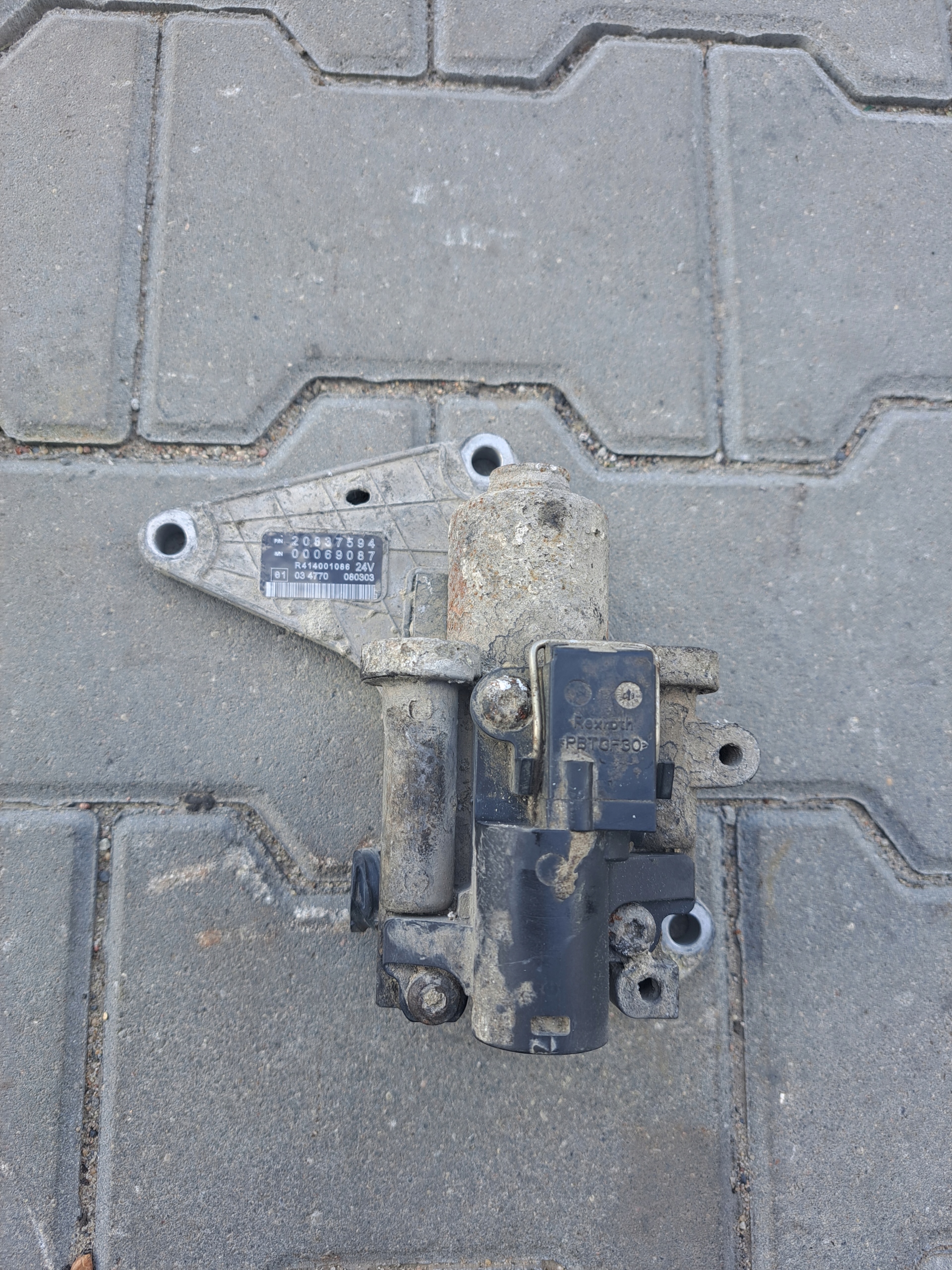 20837594 20778020 - ГІРСЬКИЙ ГАЛЬМІВНИЙ КЛАПАН RENAULT DXI VOLVO FH FM 13