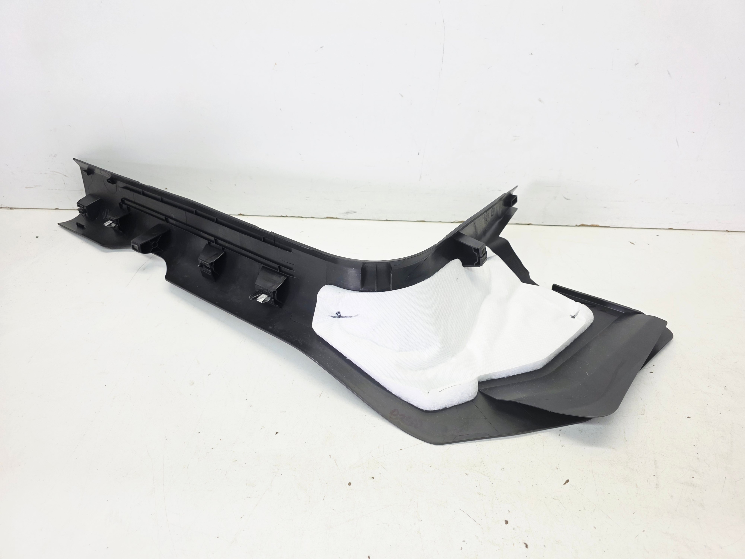 cover cap of the threshold right AUDI Q5 FY 80B867272C