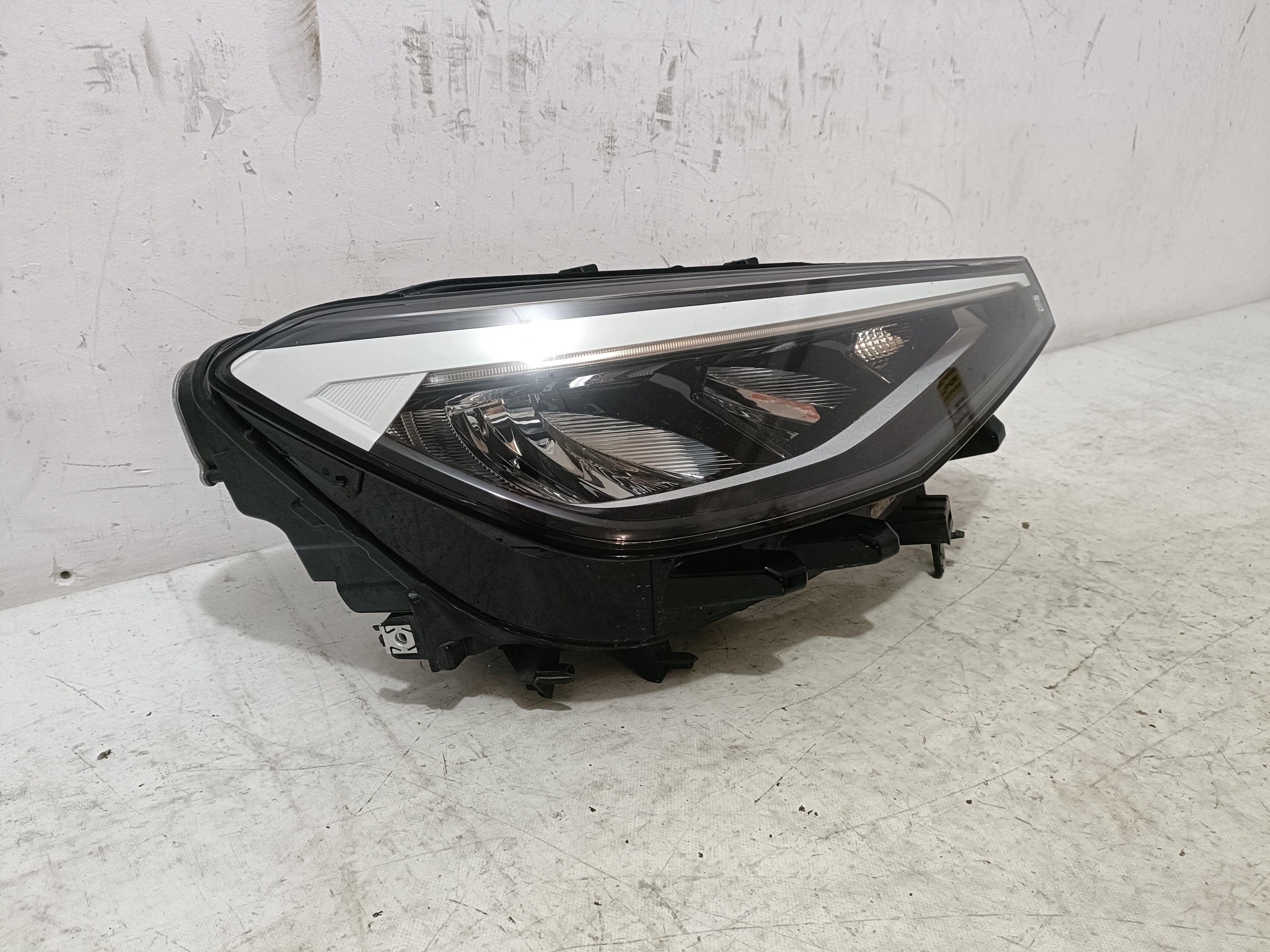 VOLKSWAGEN ID.4 ID4 ID.5 ID5 20- light right front FULL LED 11B941006B