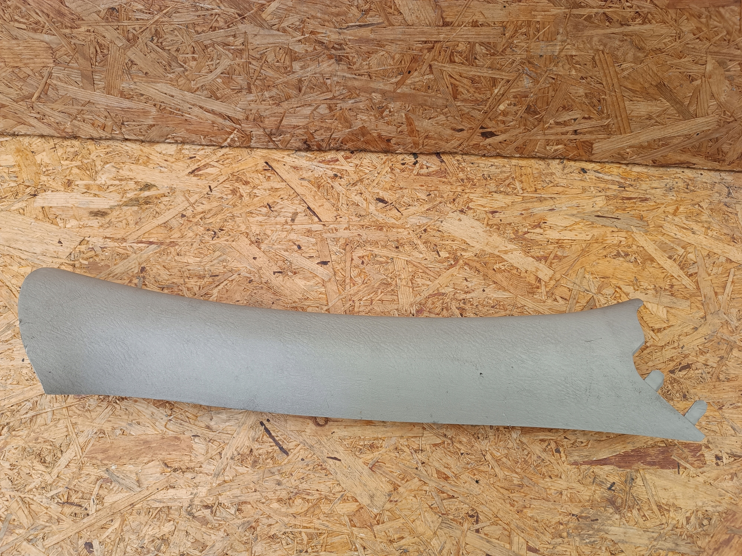 CHRYSLER PT-CRUISER POSZYCIE SŁUPKA OSŁONA SŁUPKA OBUDOWA LISTWA Numer katalogowy części CHRYSLER PT-CRUISER POSZYCIE SŁUPKA OSŁONA SŁUPKA OBUDOWA