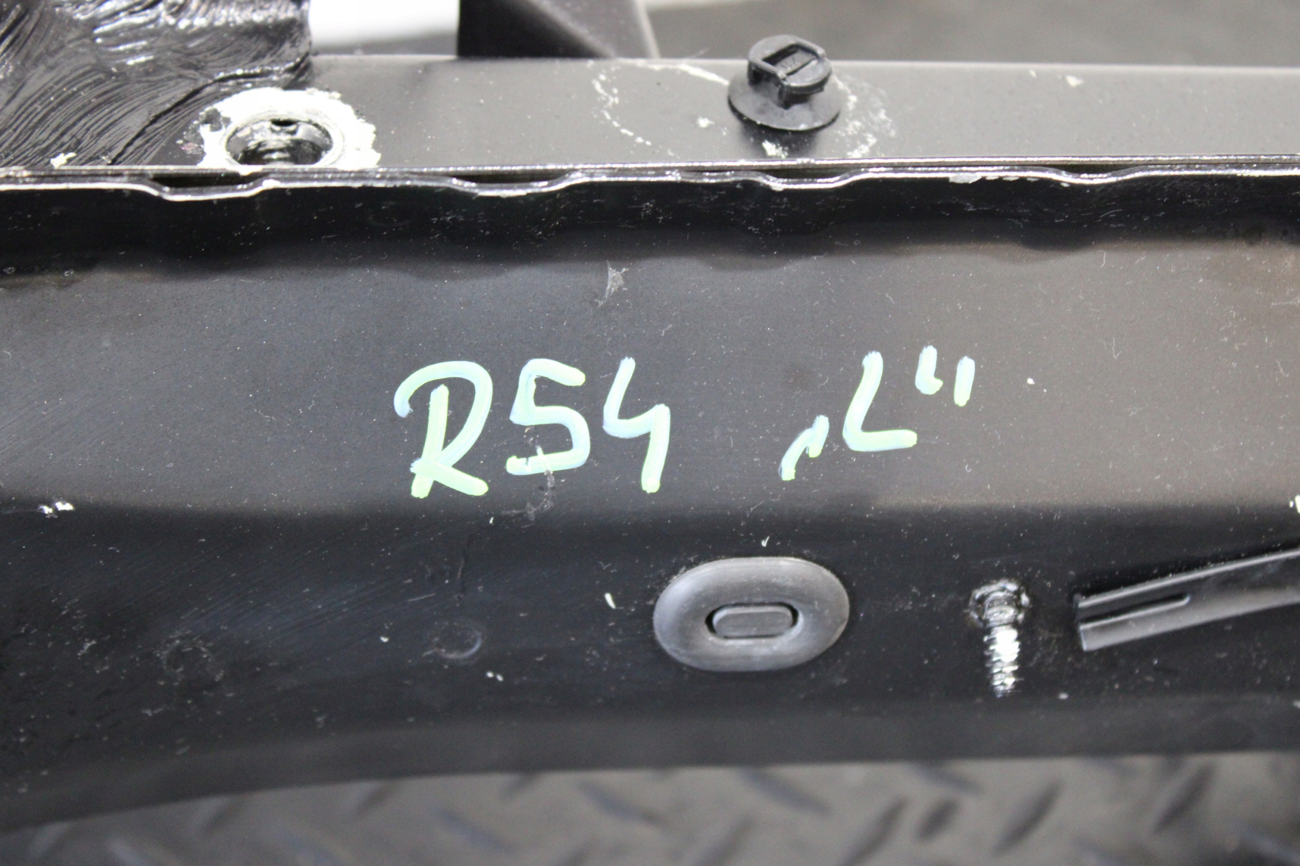 quarter quarter left front MINI CLUBMAN R55 COOPER R56