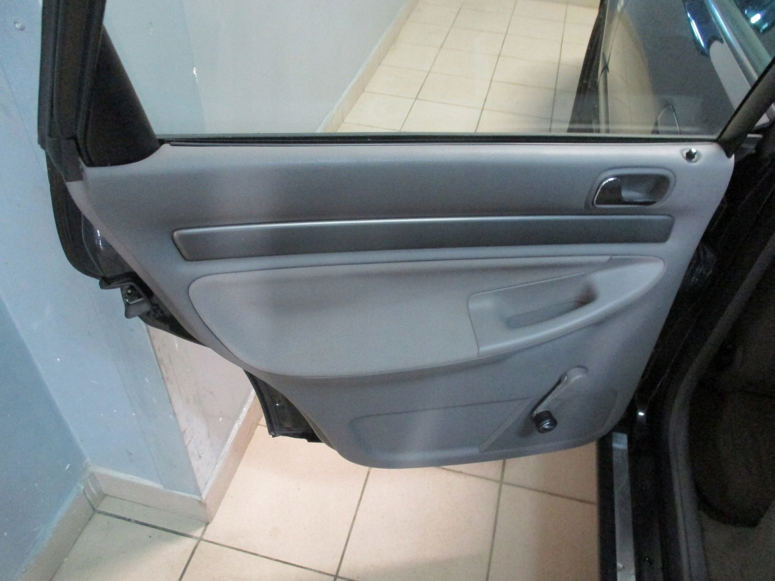 механизм дверь левая зад Audi A4 a 4 B5 FL LZ9W
