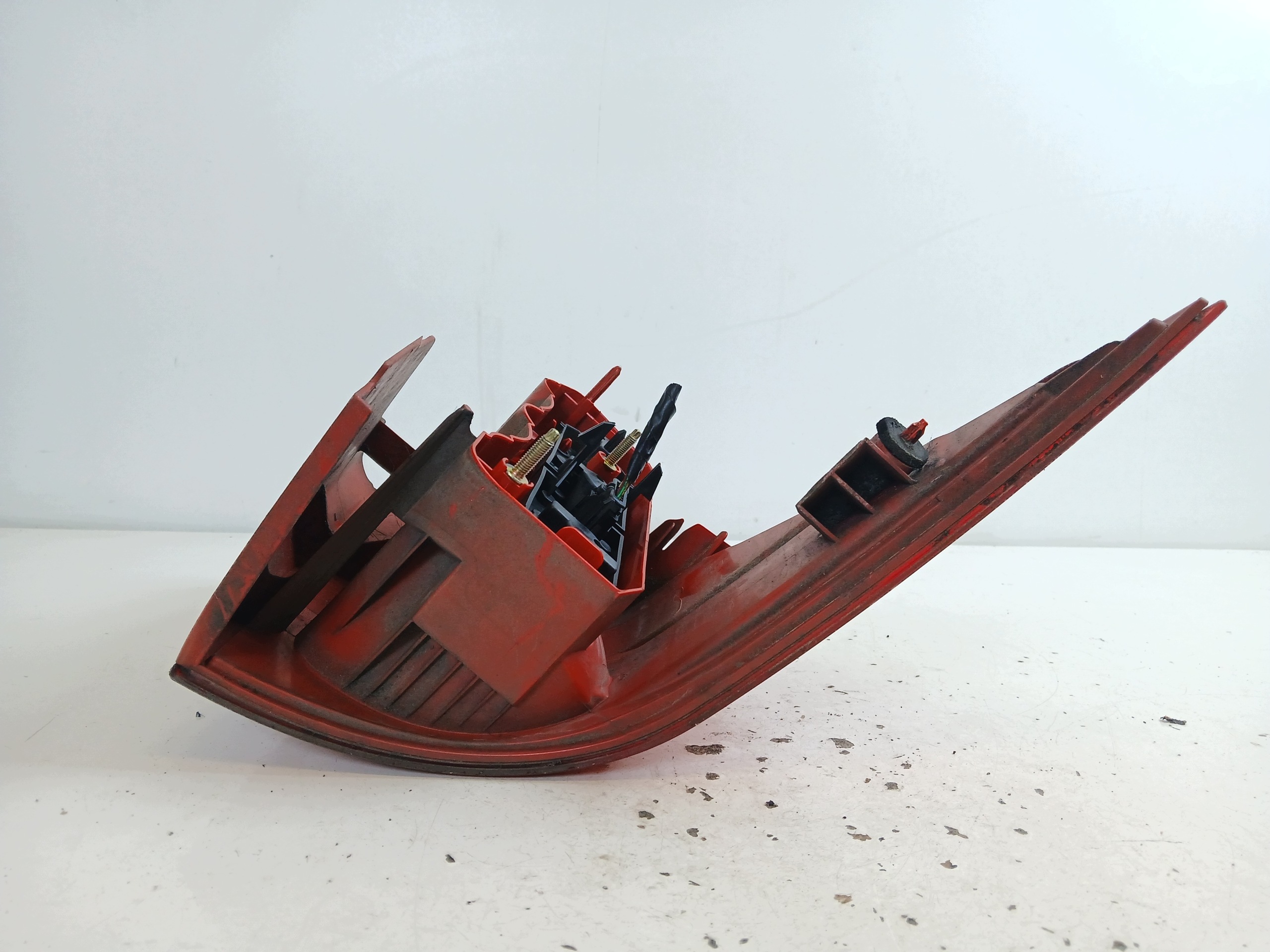 PEUGEOT 1007 light right rear part