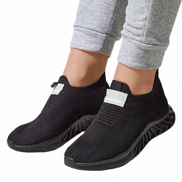 

Czarne Buty Damskie Sportowe Rozane 39