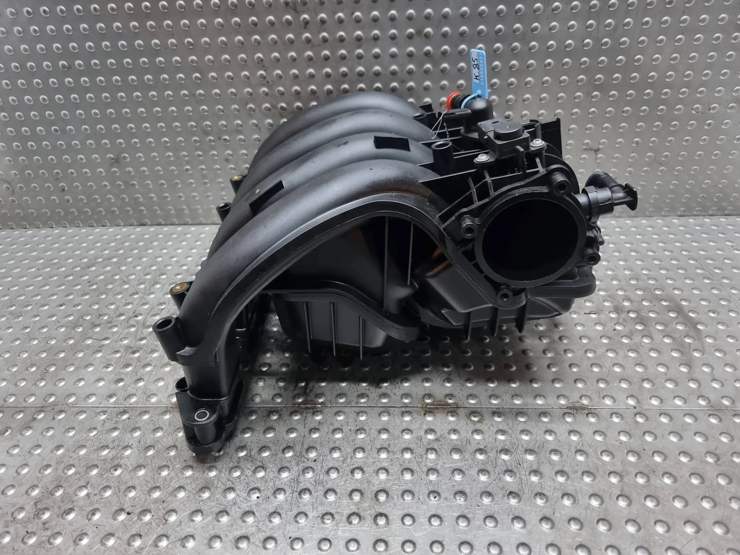 intake manifold 7560237 BMW X1 E84 2.0B