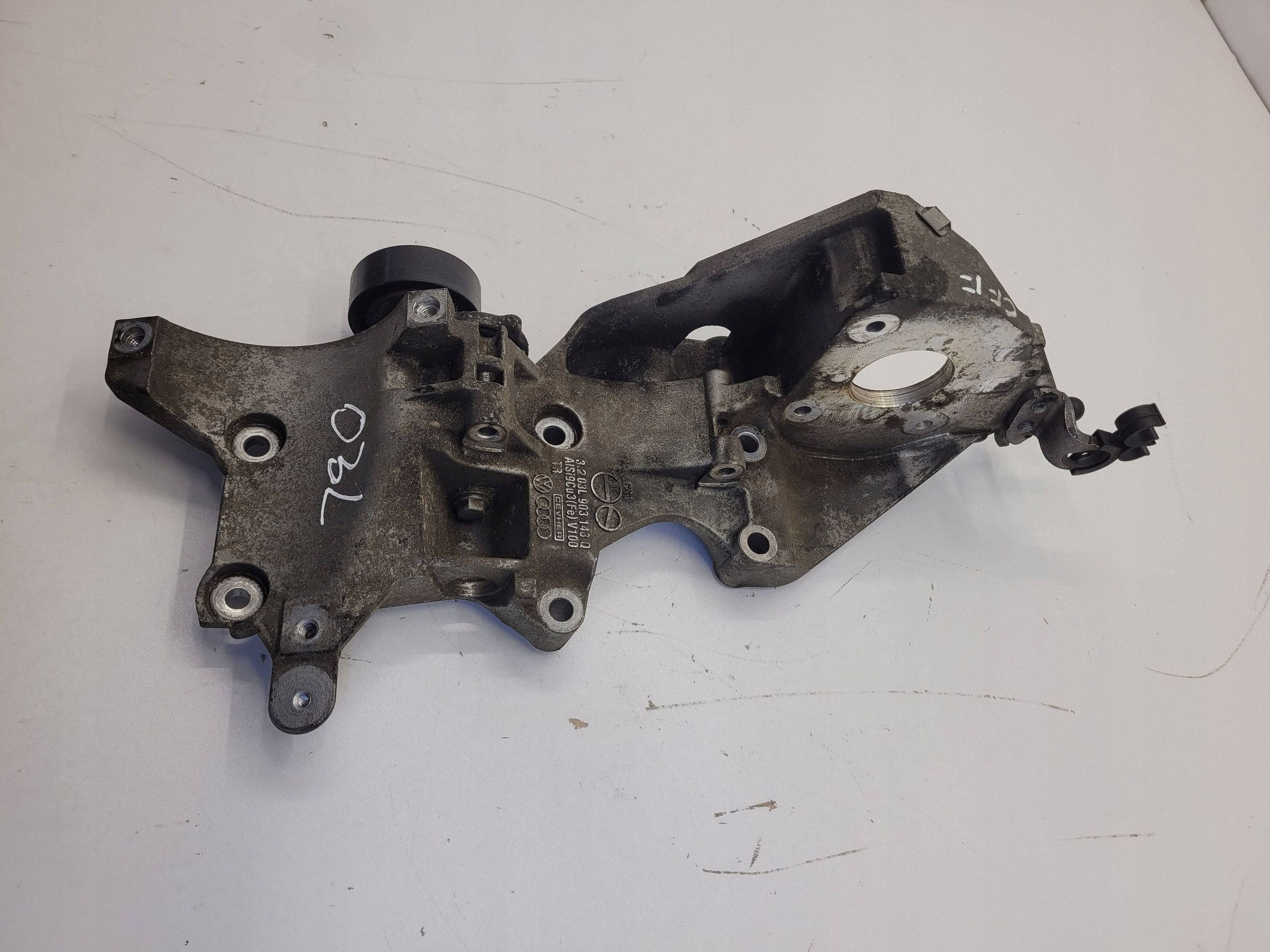 GOLF SKODA OCTAVIA support alternator 2.0 TDI CFF CFH
