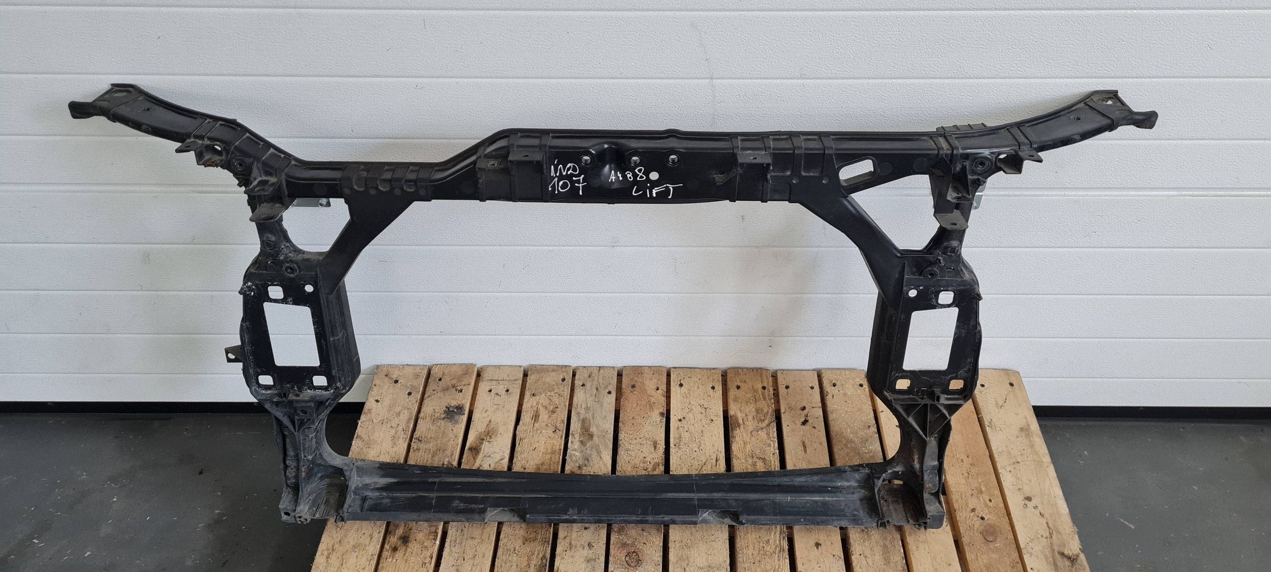 A4 B8 S4 LIFT support panel for radiators pillar iron 8K0805594L A5 8T S5 LIFT