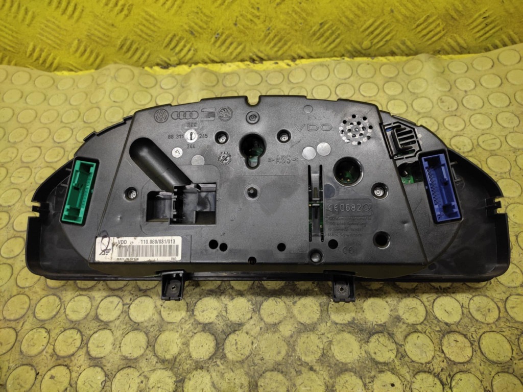 VW SHARAN and LIFT dials 7M3920820H