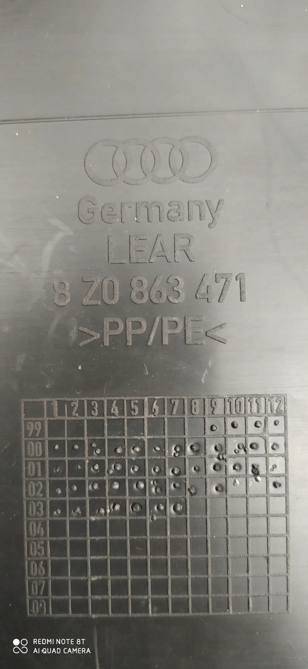 AUDI A2 Couverture Arrière Jupes 8Z0863471