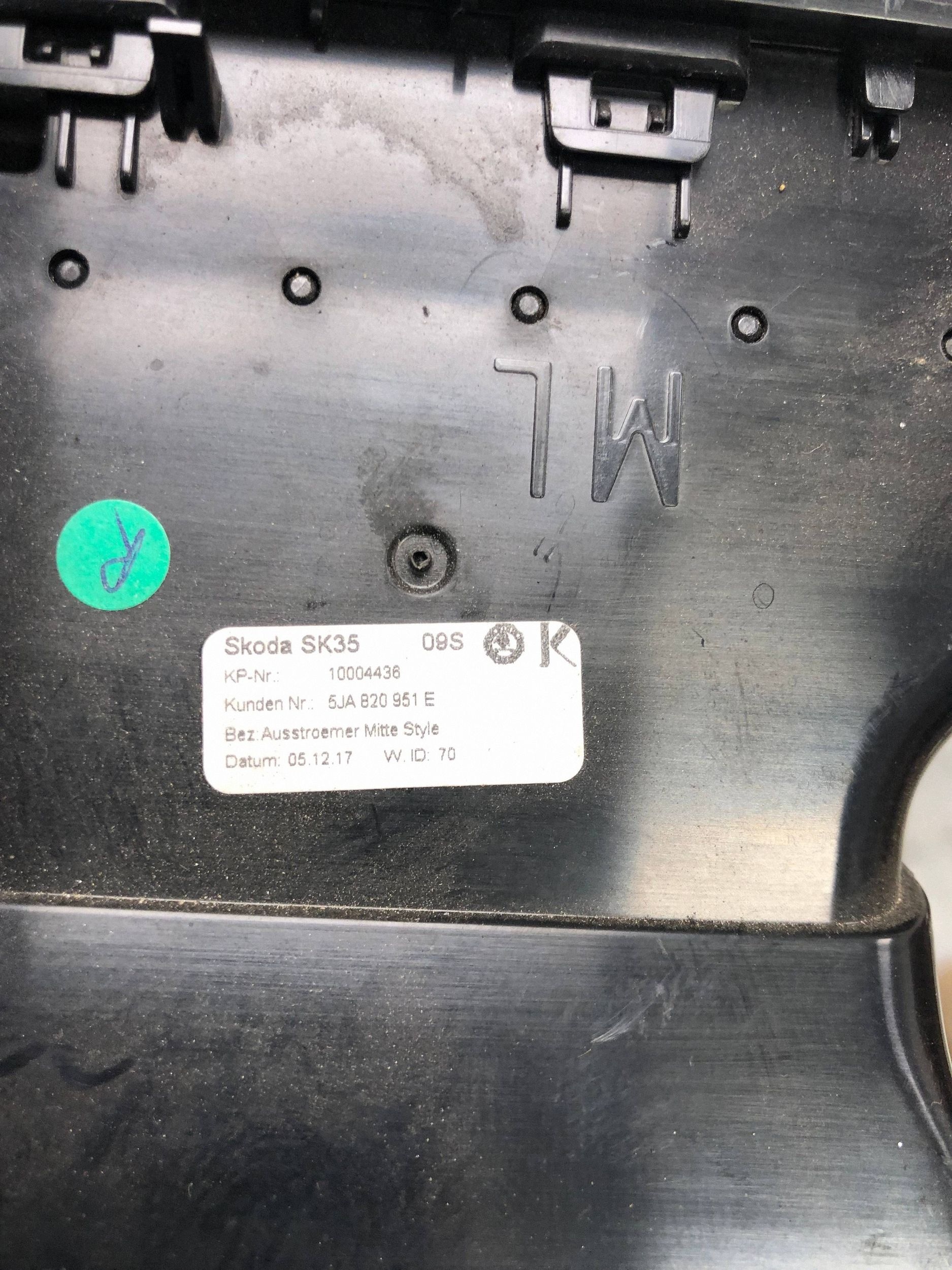 grid air conditioning devices central SKODA RAPID 5JA820951E