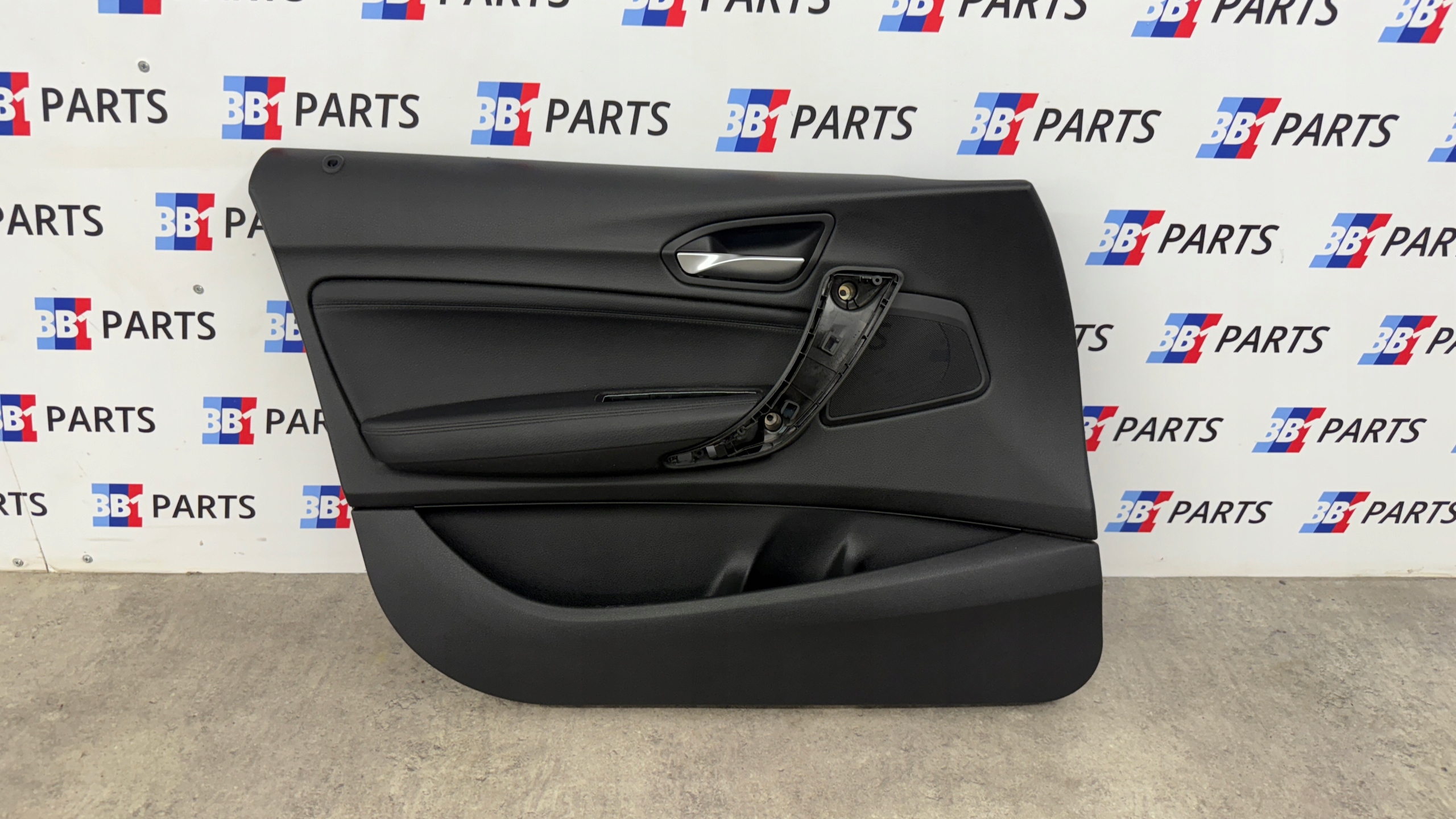 BMW F20 side left front front black leather DAKOTA