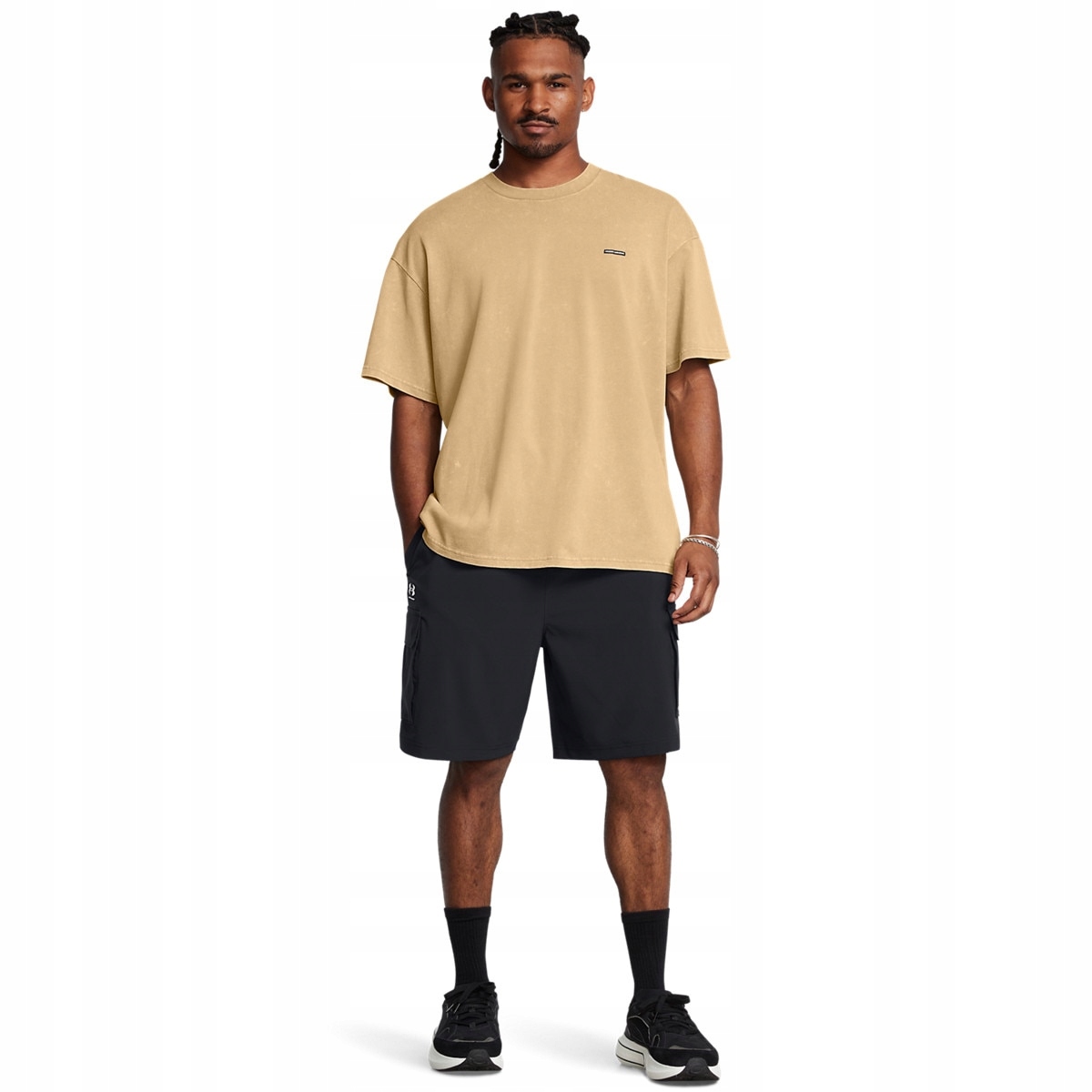 Męskie spodenki cargo Under Armour Vibe Woven Cargo Short czarne M